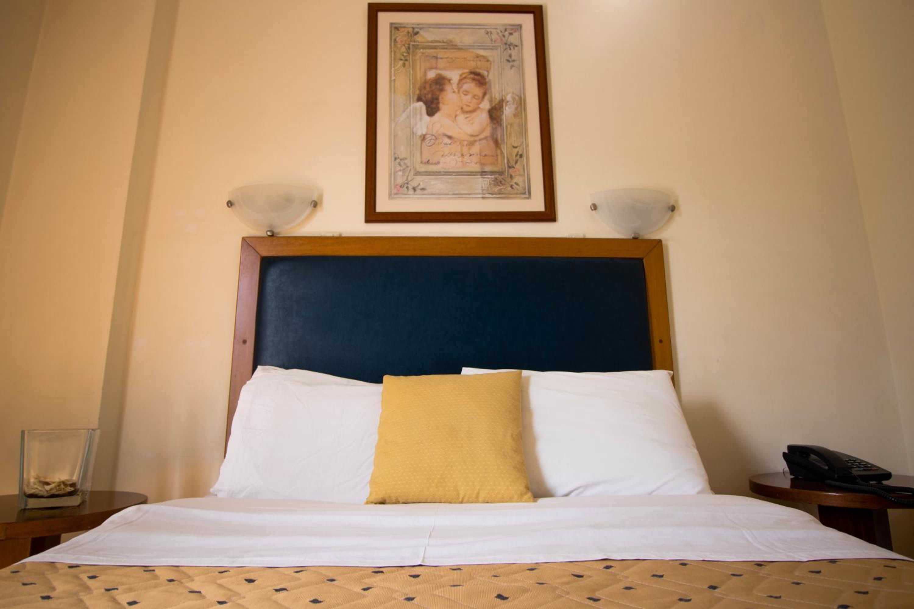 Double or Twin Room photo 3