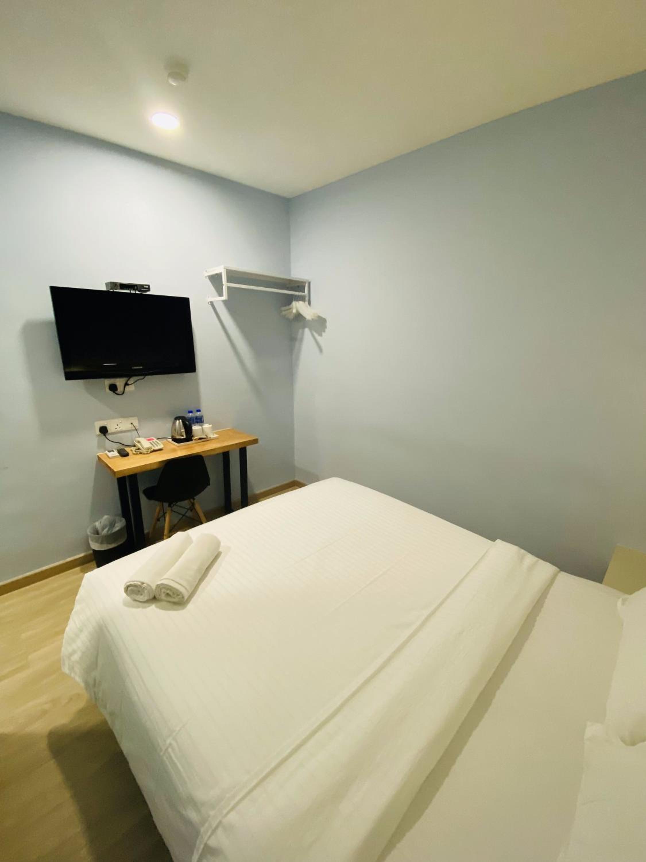 Standard Double Room - Photo 3