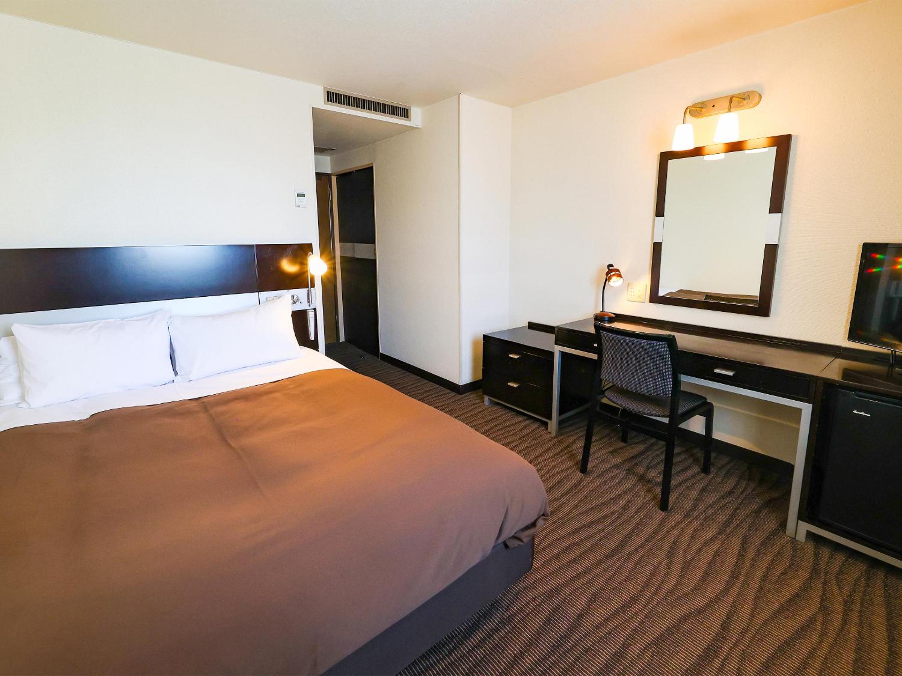  Double Room - Non-Smoking - Photo 5