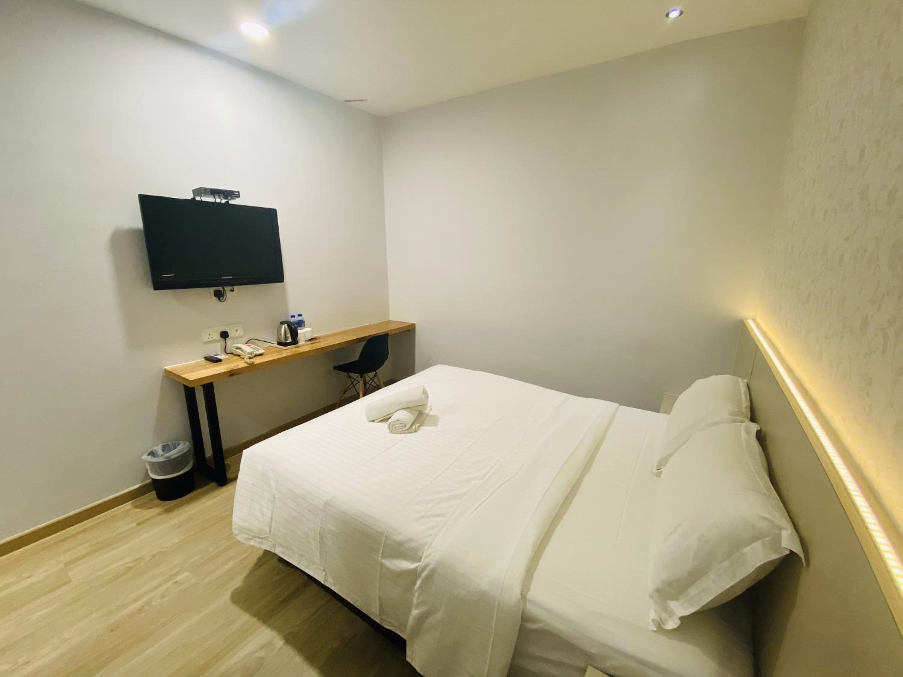 Deluxe Double Room - Photo 6