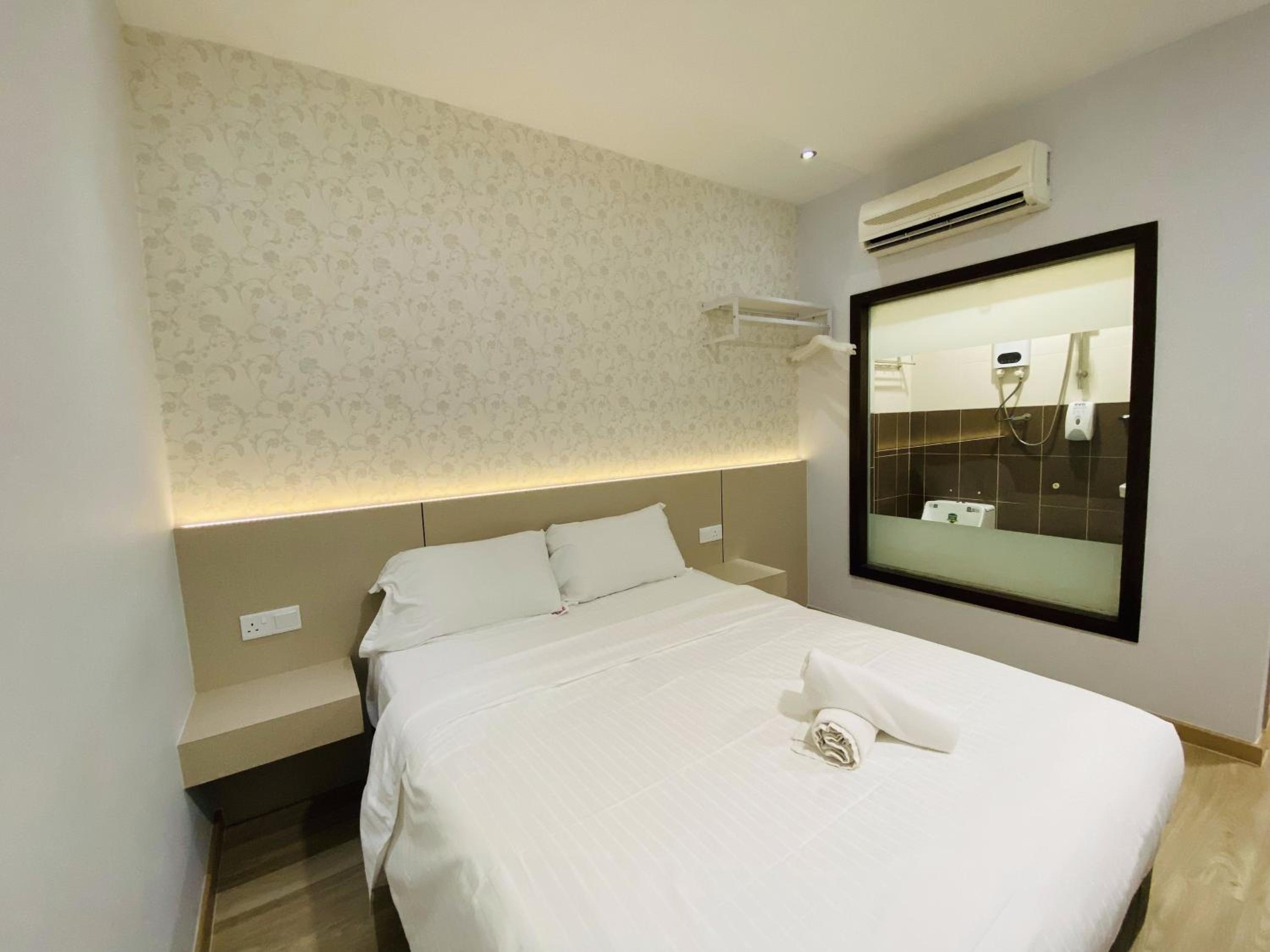 Deluxe Double Room - Photo 5