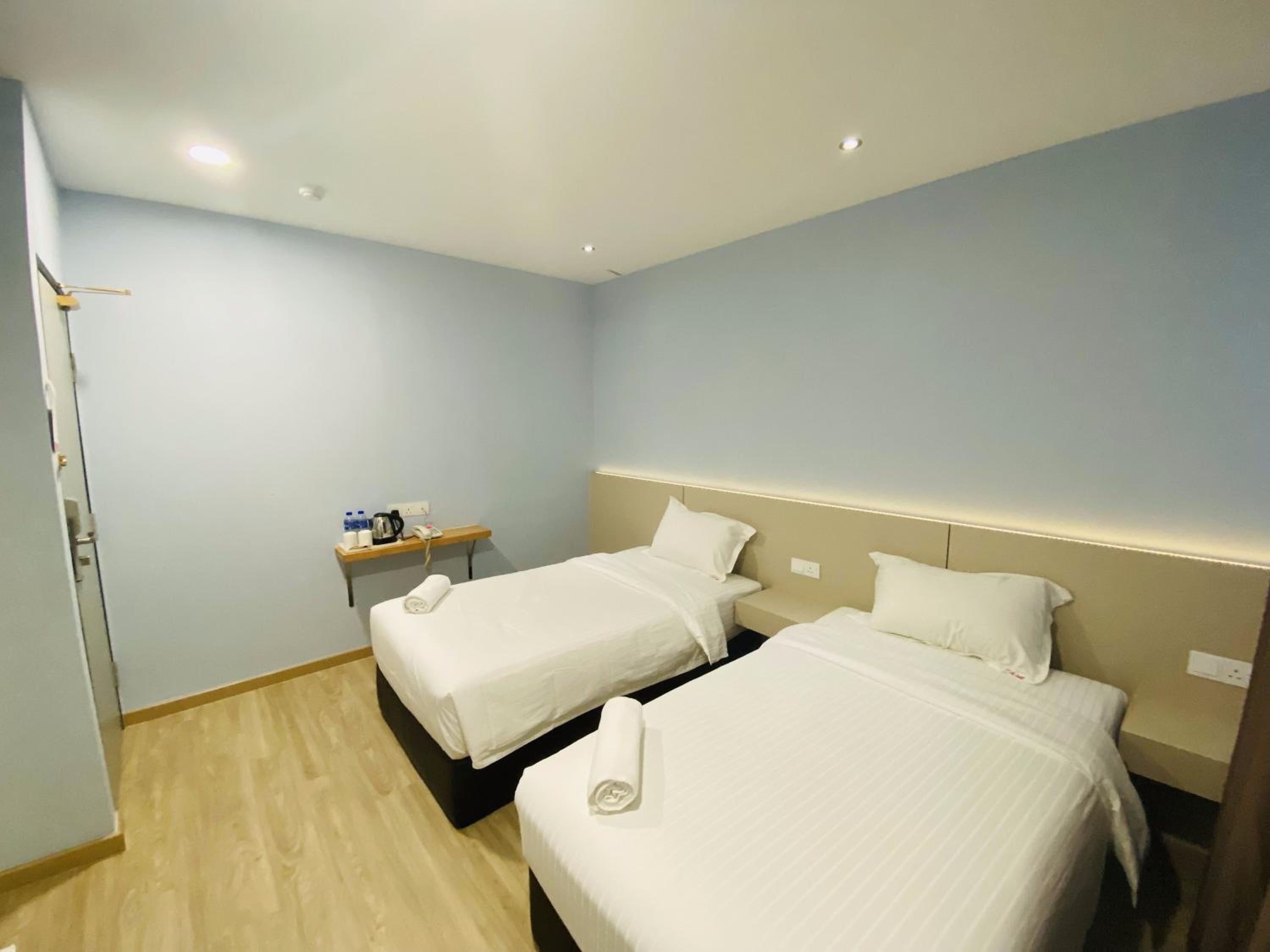 Superior Twin Room - Photo 5
