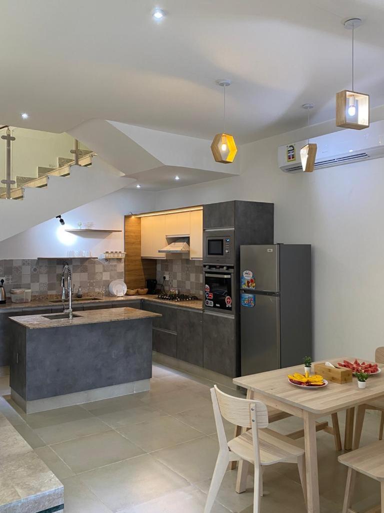 Villa photo 2