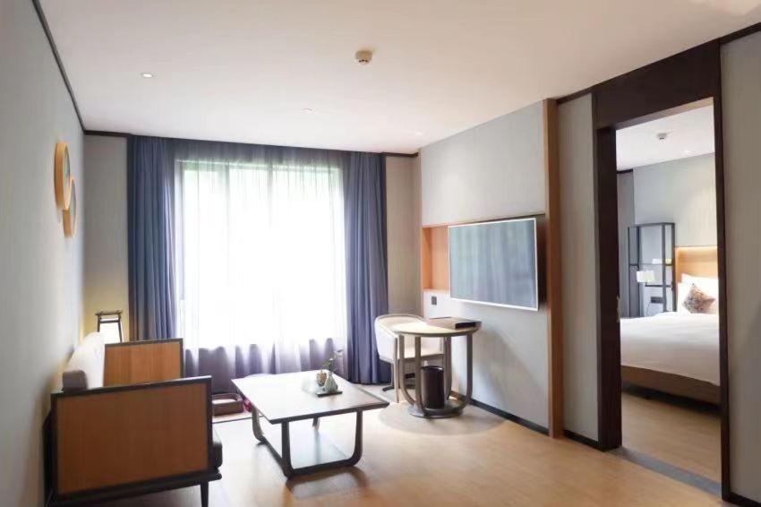 Suite with Garden View photo 3