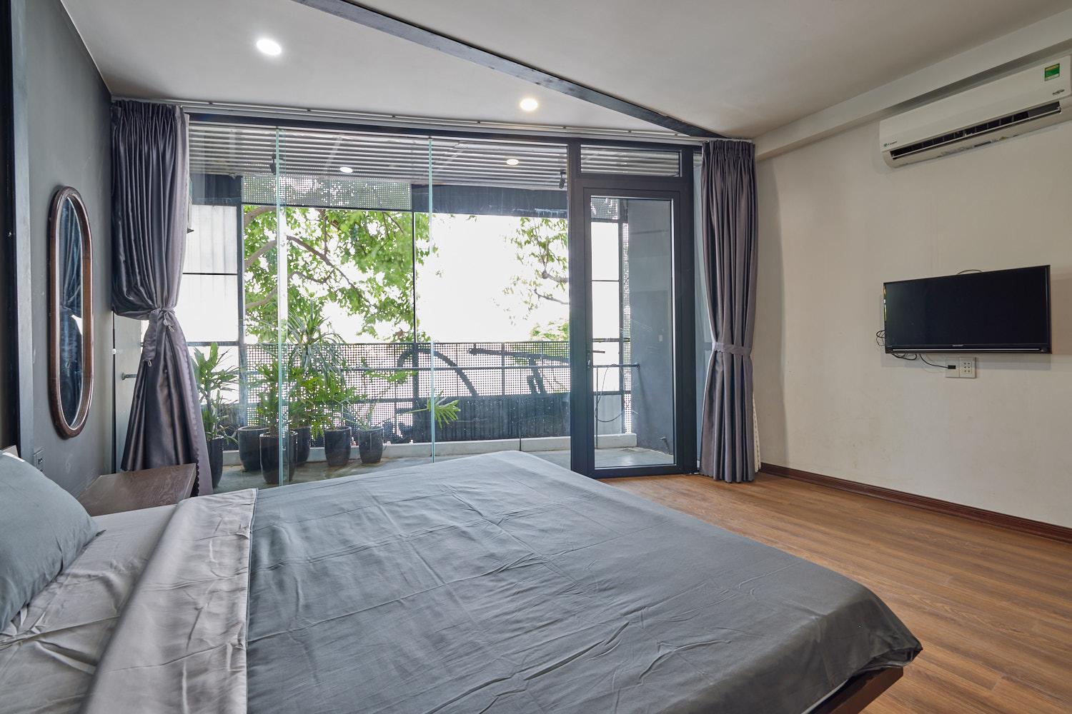 Family Room with Balcony - Photo 4
