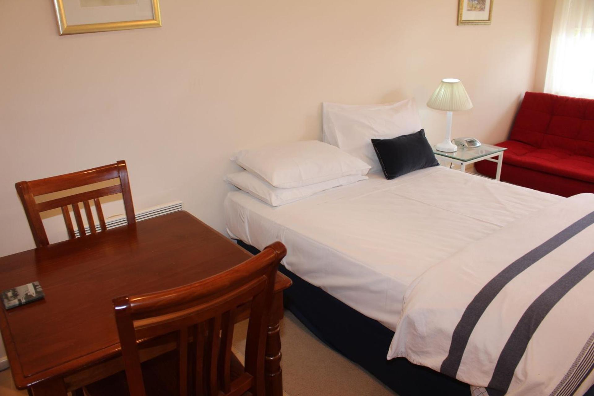 One-Bedroom House photo 1