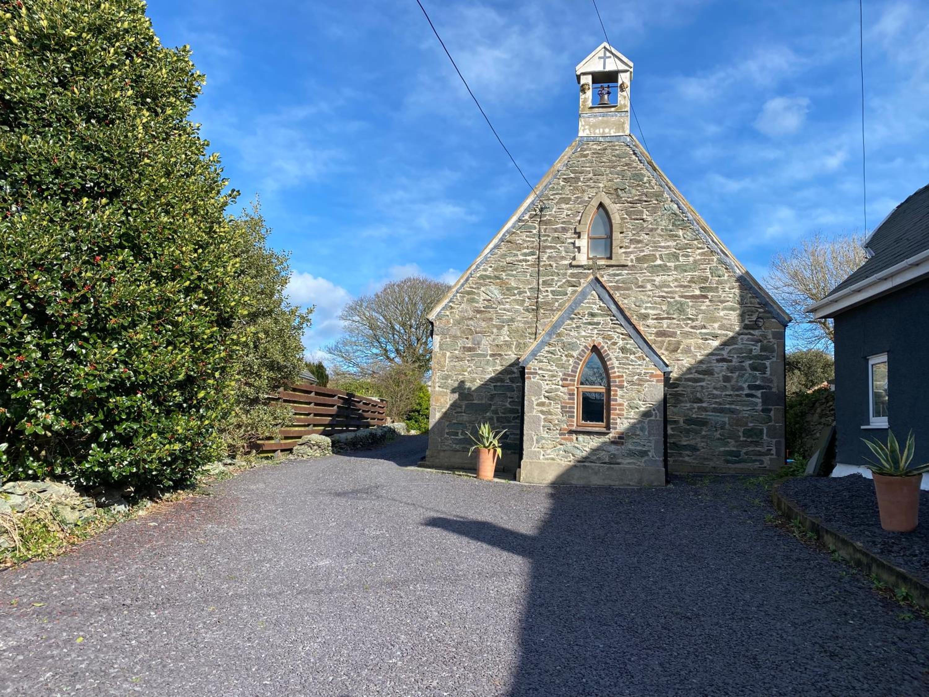 Three-Bedroom House photo 2