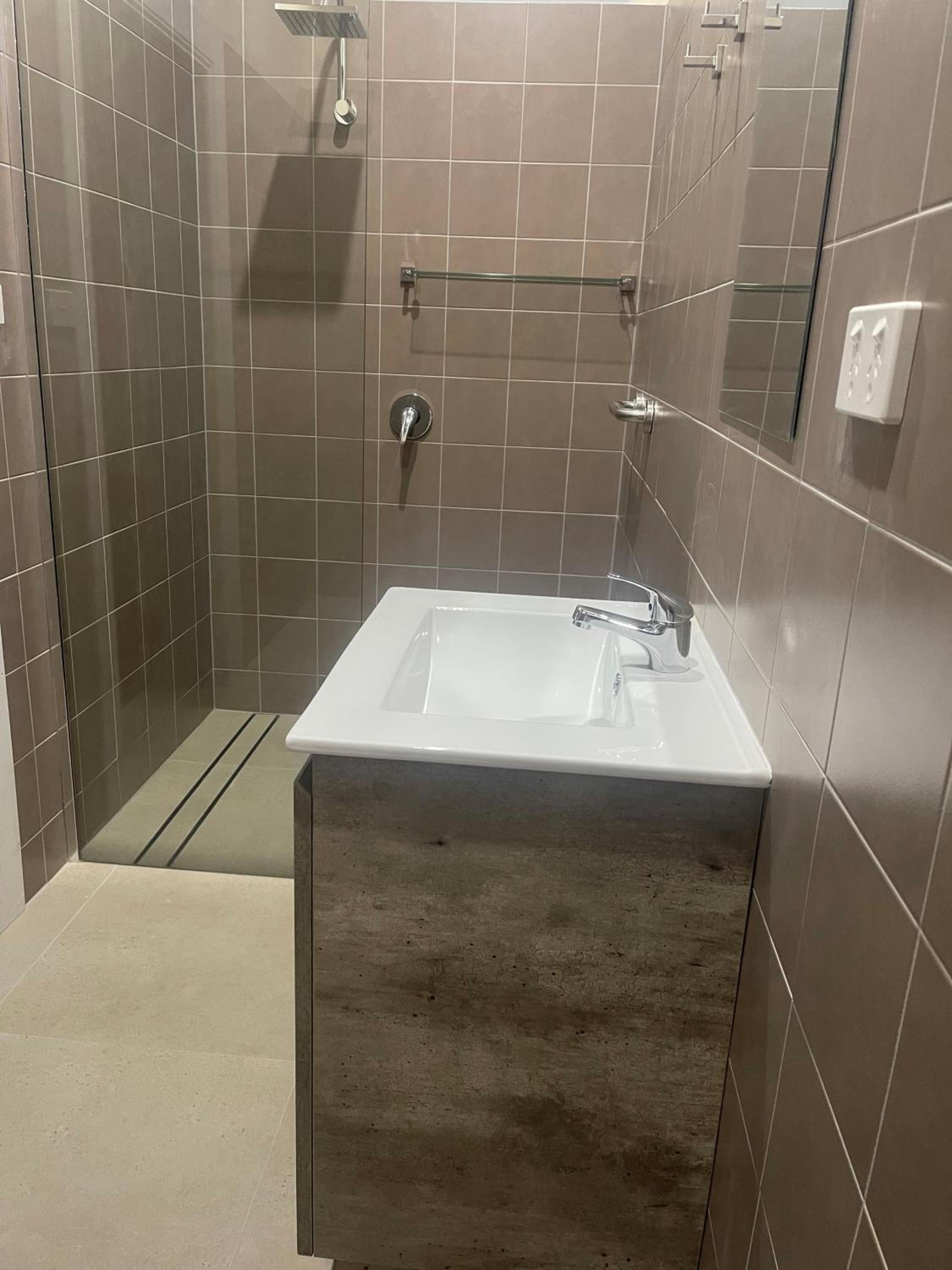 Double Room with Private Bathroom - Photo 3