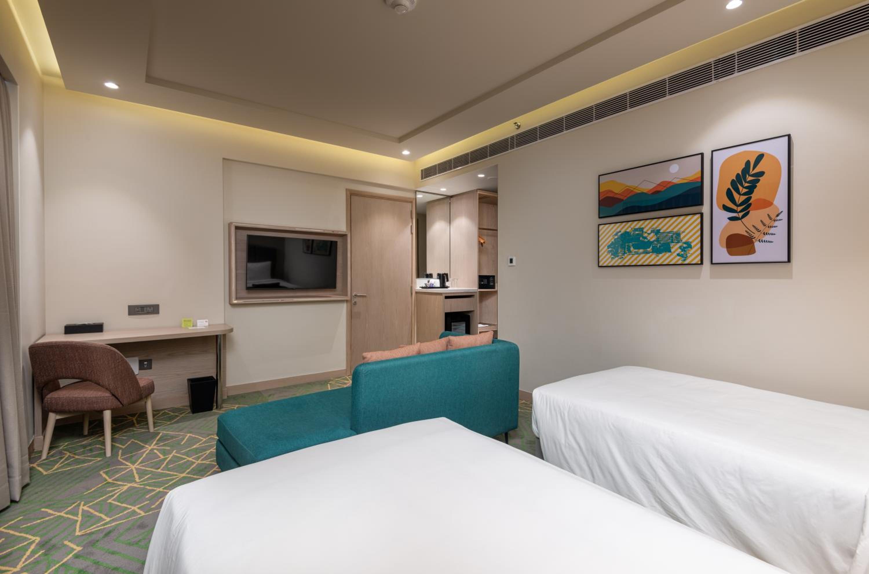 Standard Twin Room - Photo 8