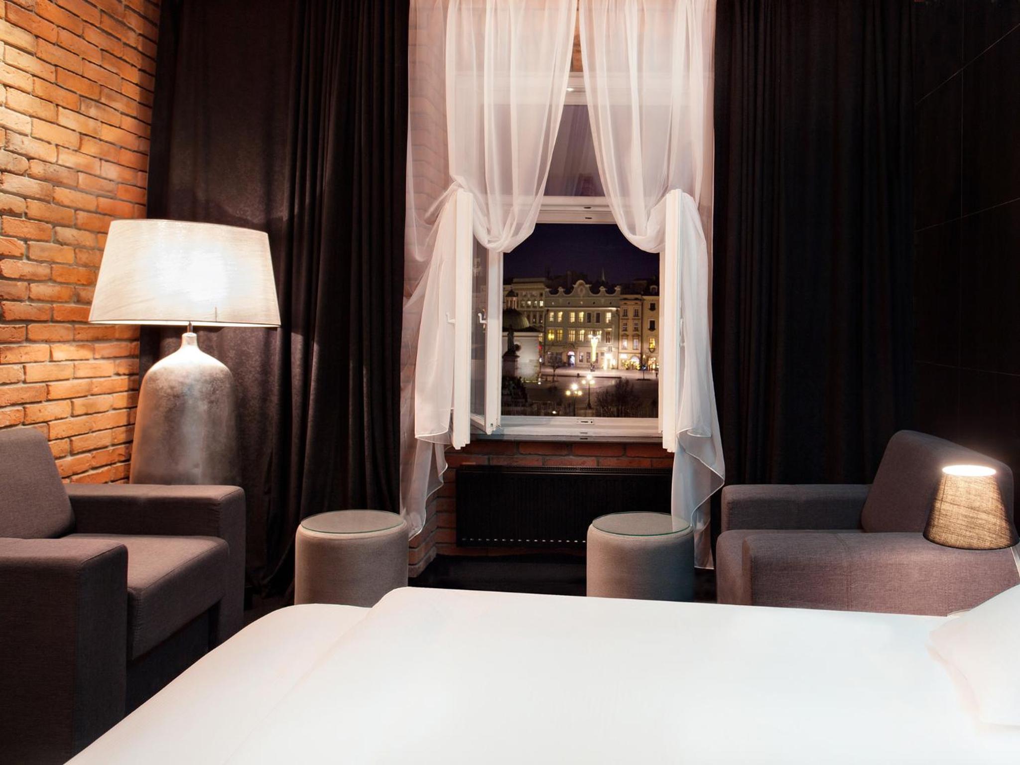 Deluxe Double Room With Main Market Square View