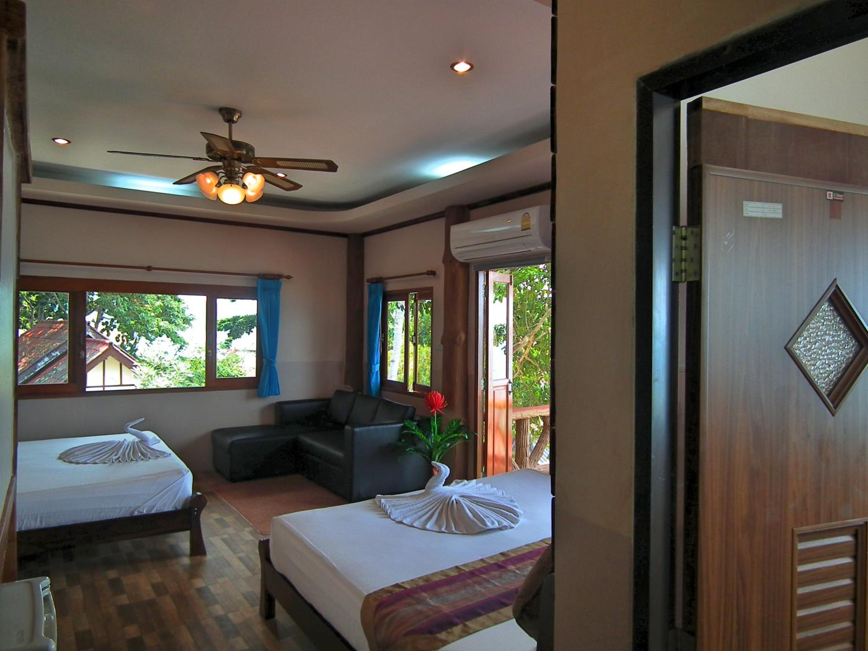 Quadruple Room with Sea View photo 2