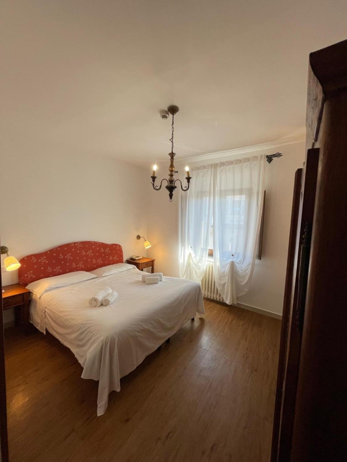 Twin Room - Photo 4