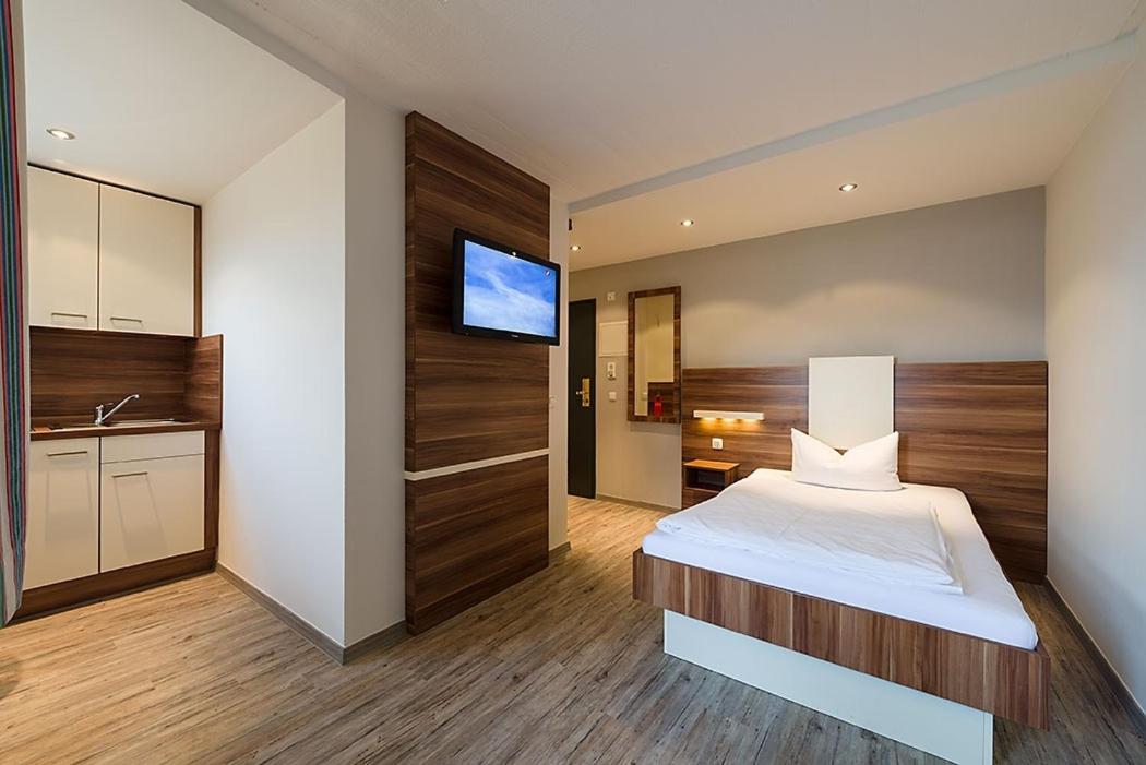 Deluxe Single Room
