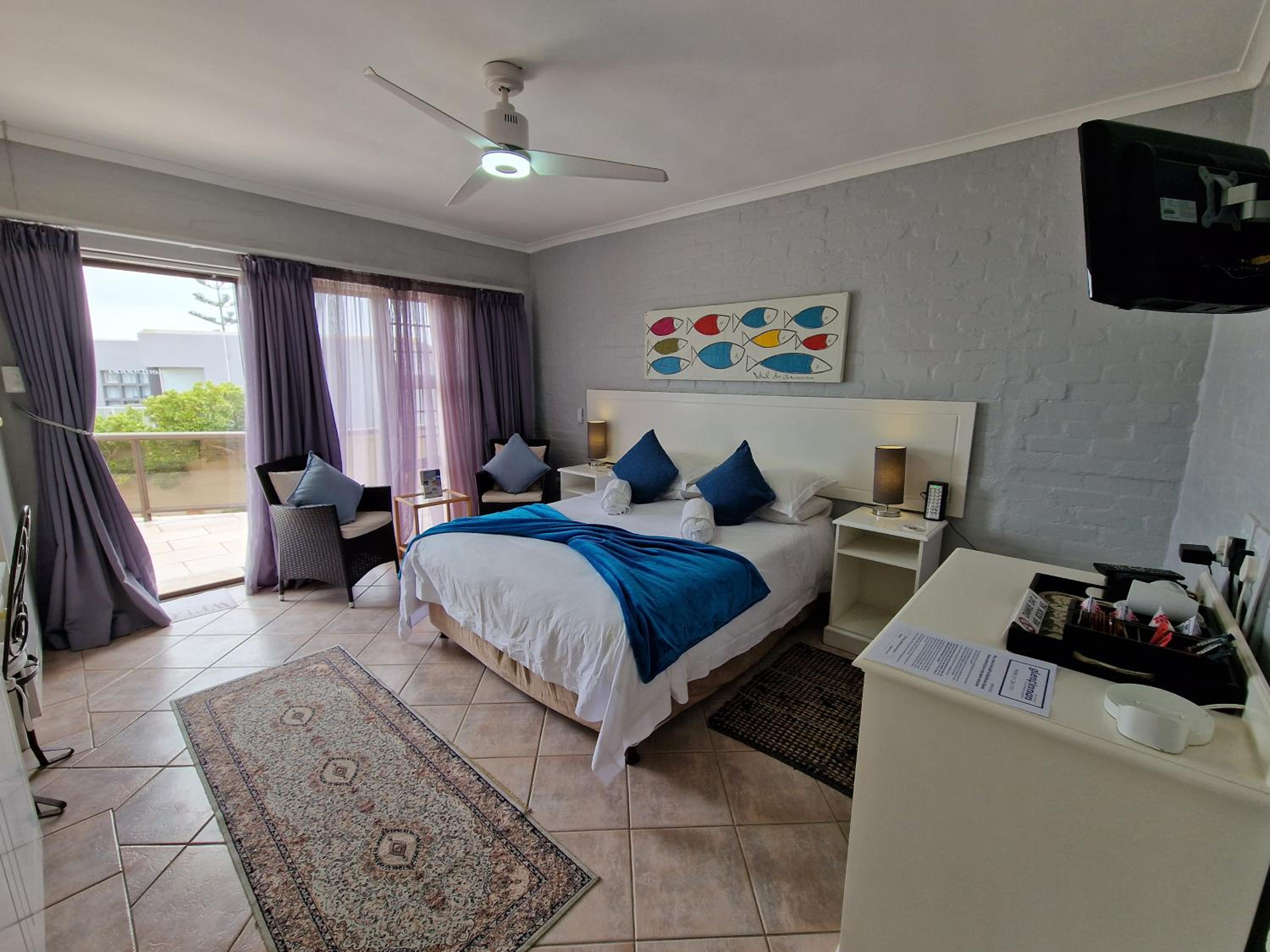 Deluxe Double Room with Sea View photo 2