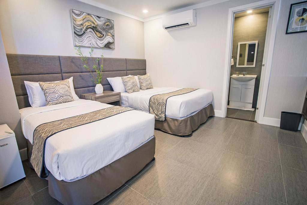 Standard Triple Room - Photo 3