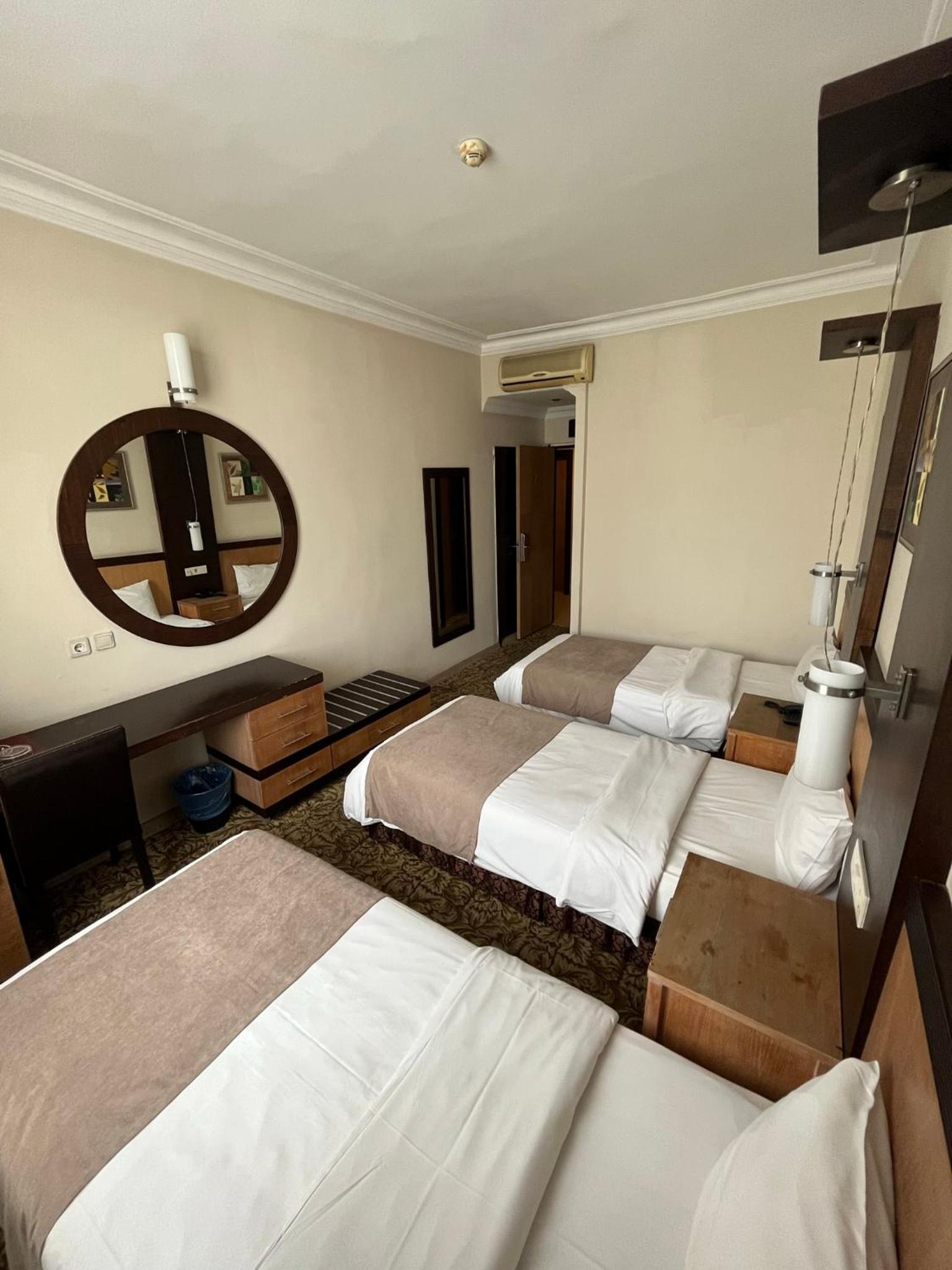 Standard Triple Room photo 2