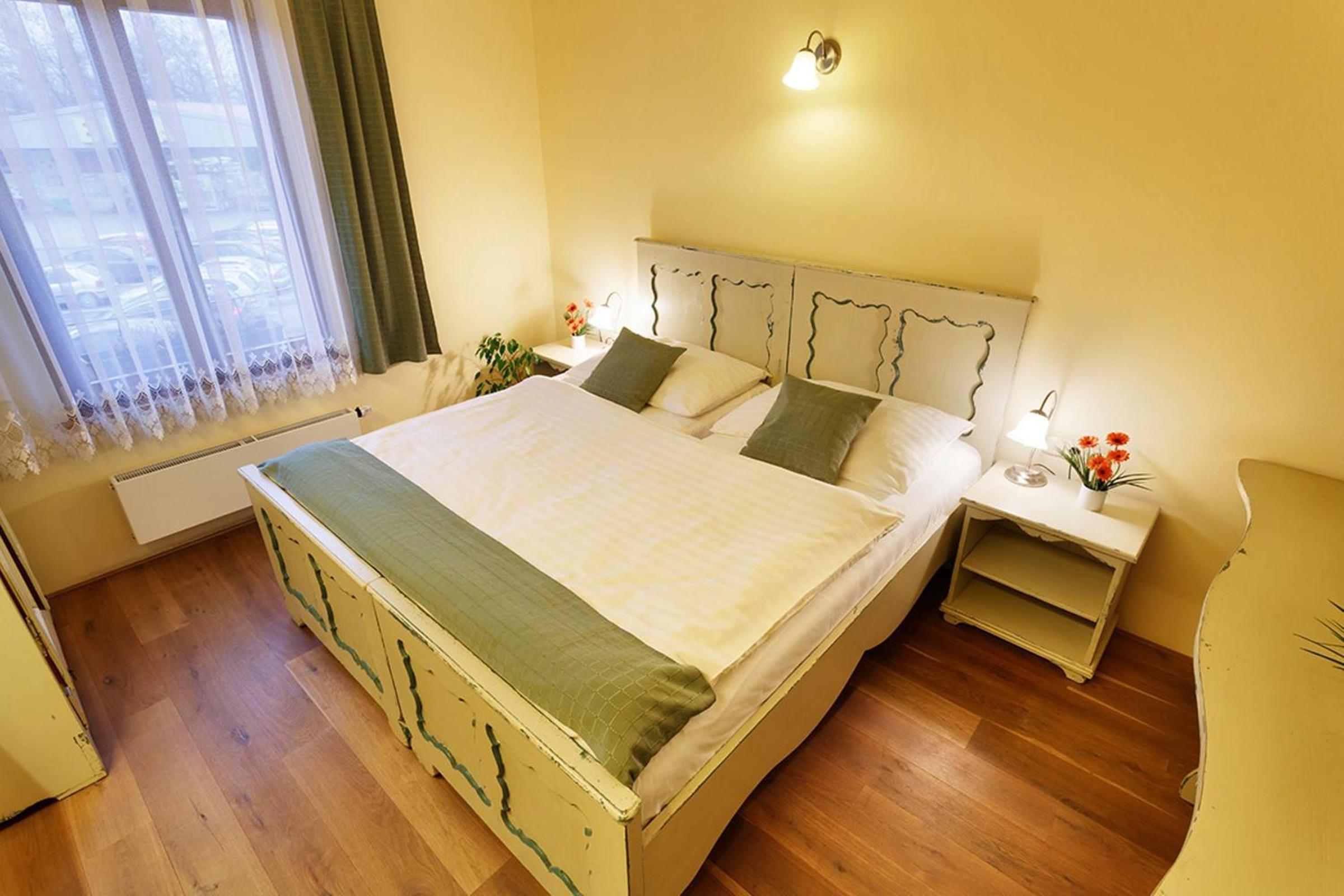 Twin Room - Photo 1