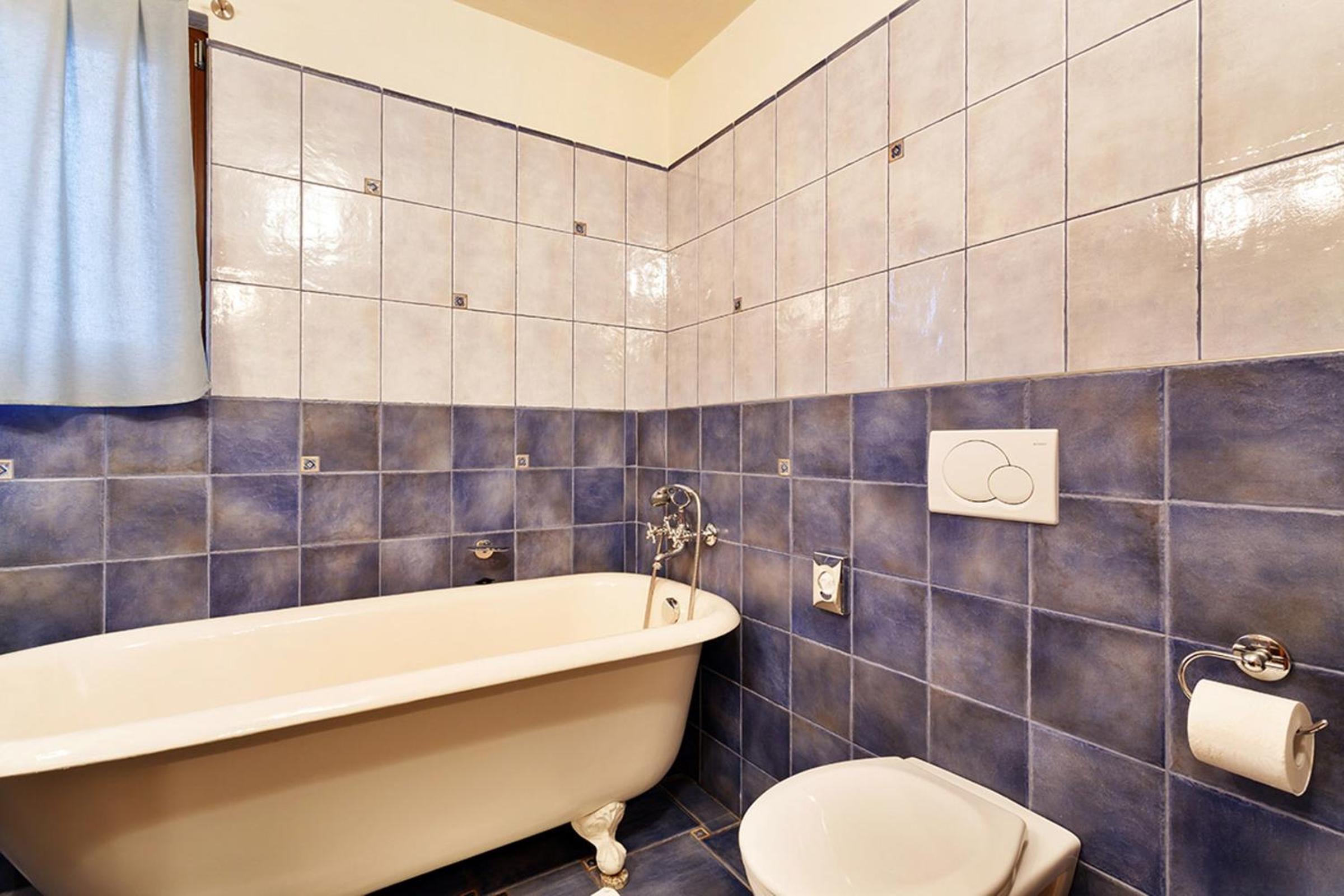 Double Room - Photo 3