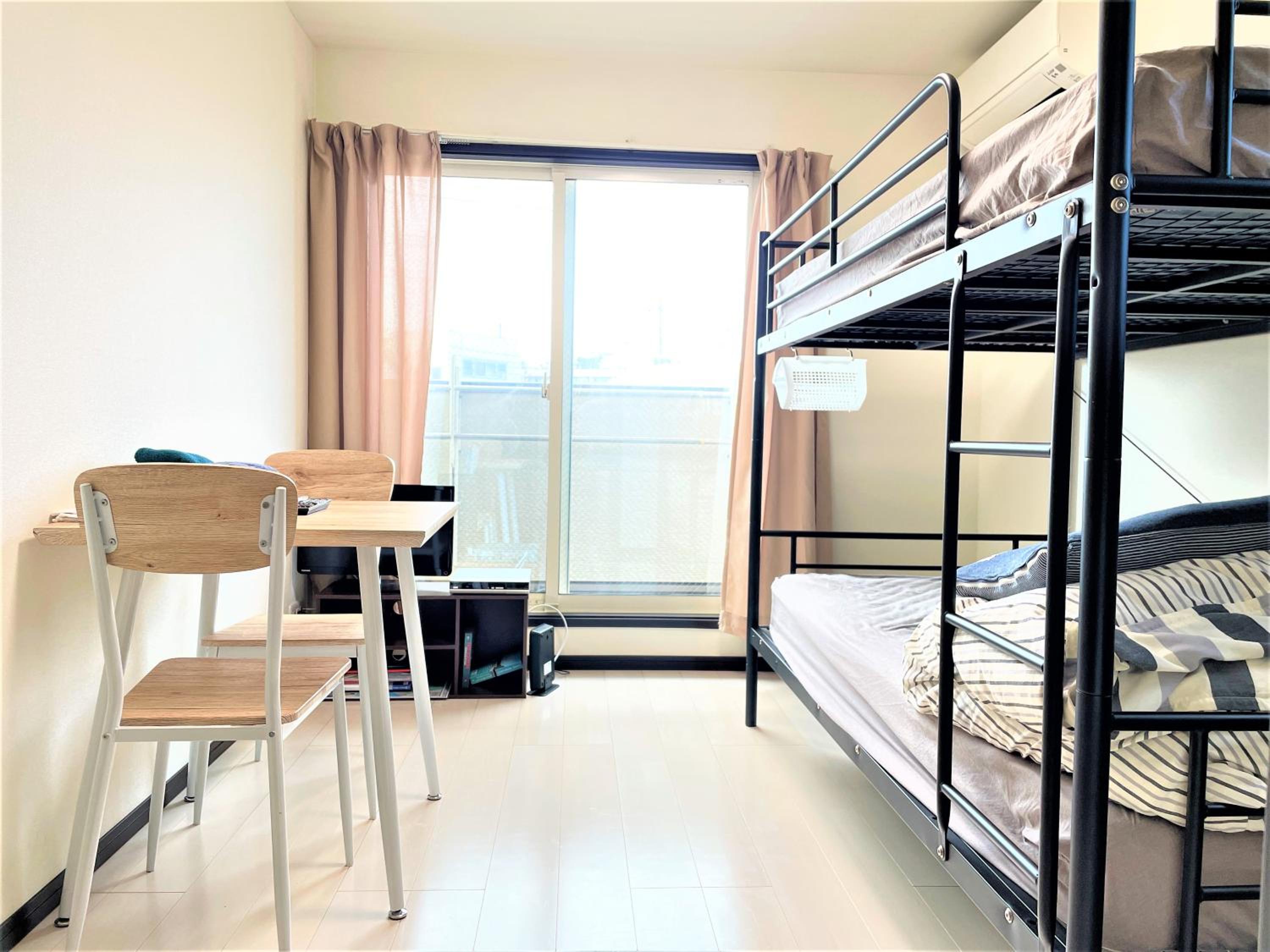 One-Bedroom Apartment photo 1