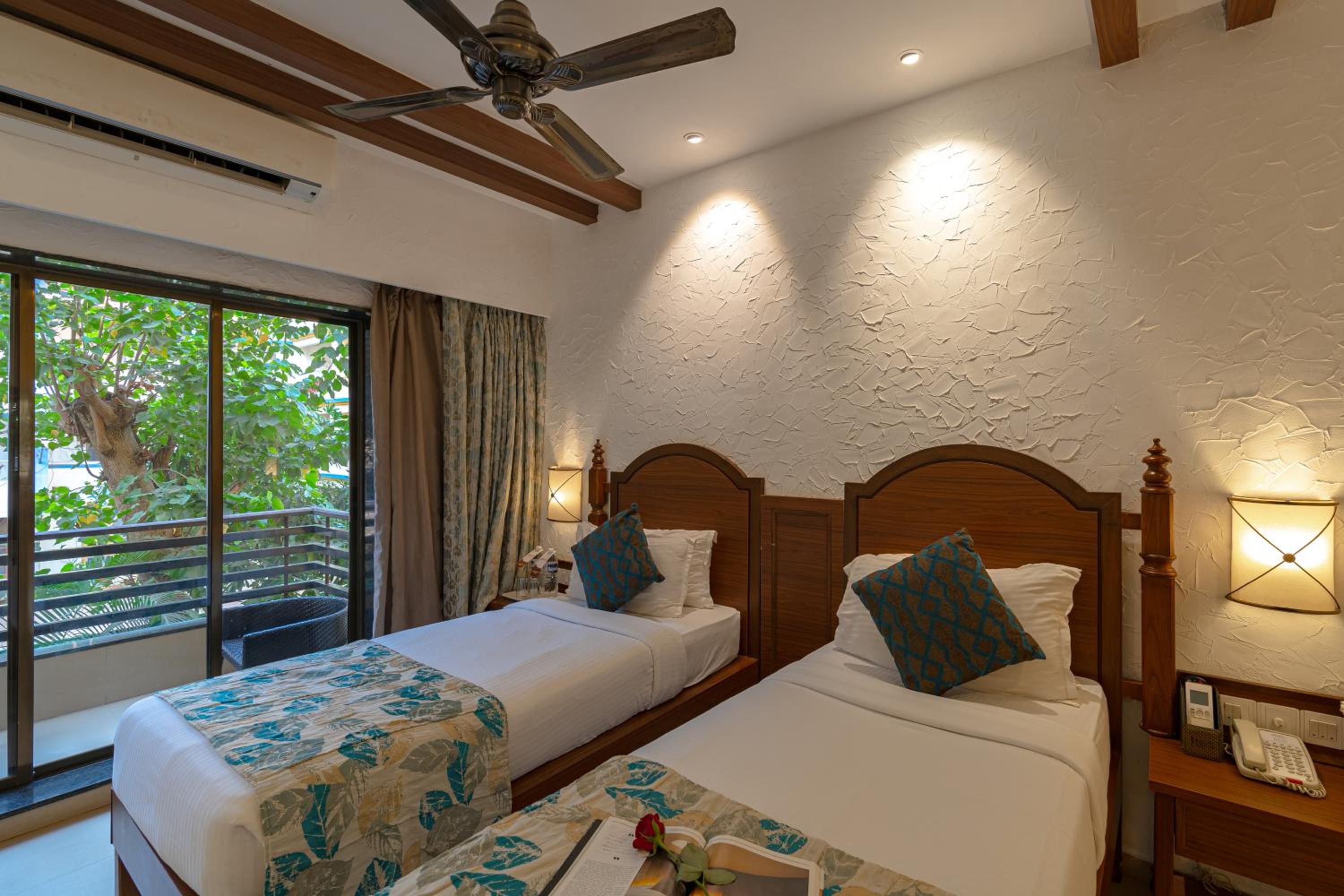 Deluxe Double or Twin Room - Photo 3