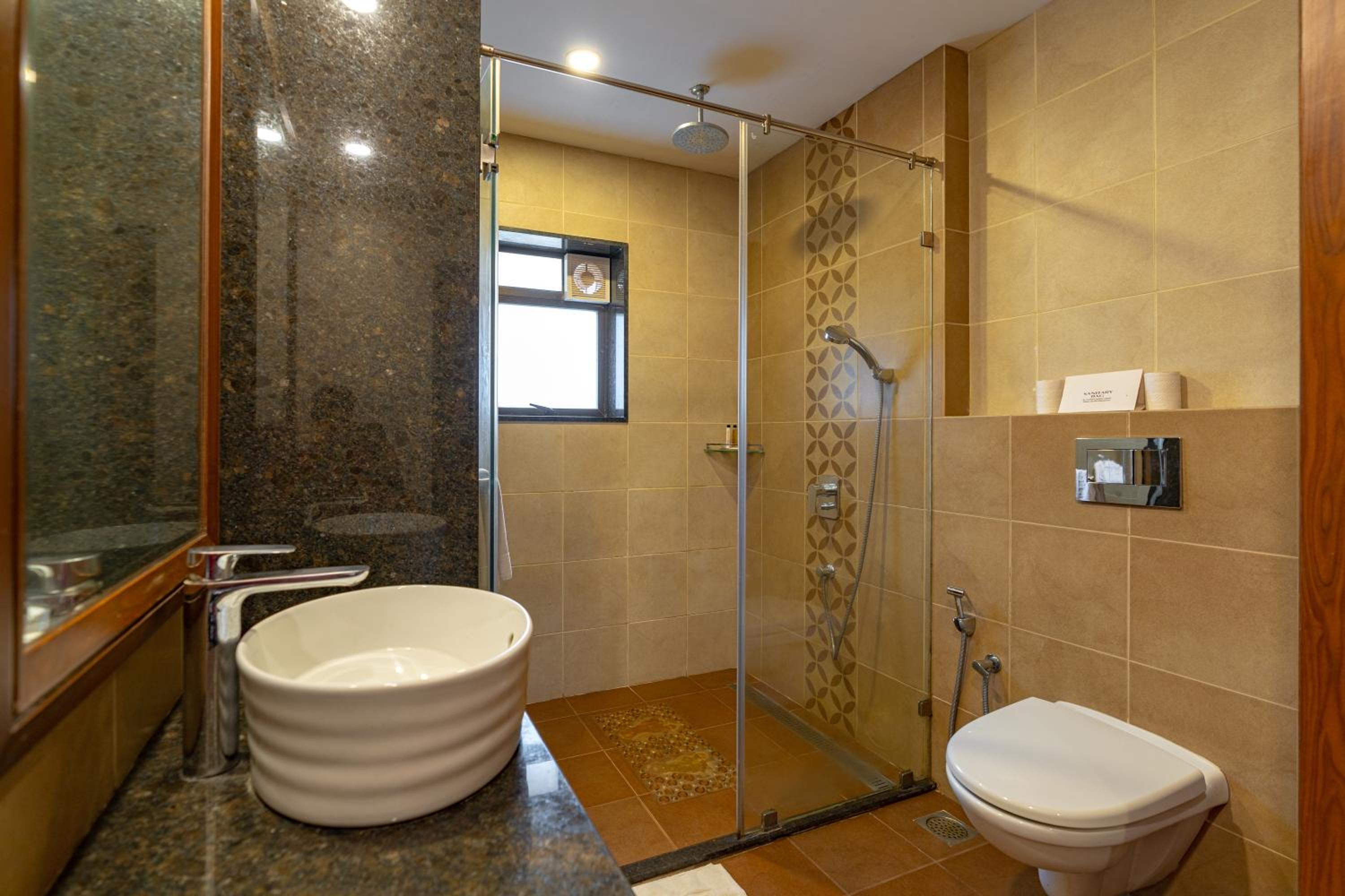 Deluxe Double or Twin Room - Photo 2
