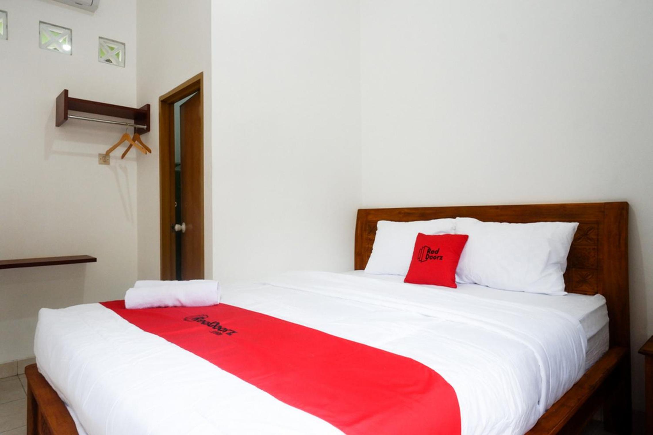 Standard Double Room - Photo 6