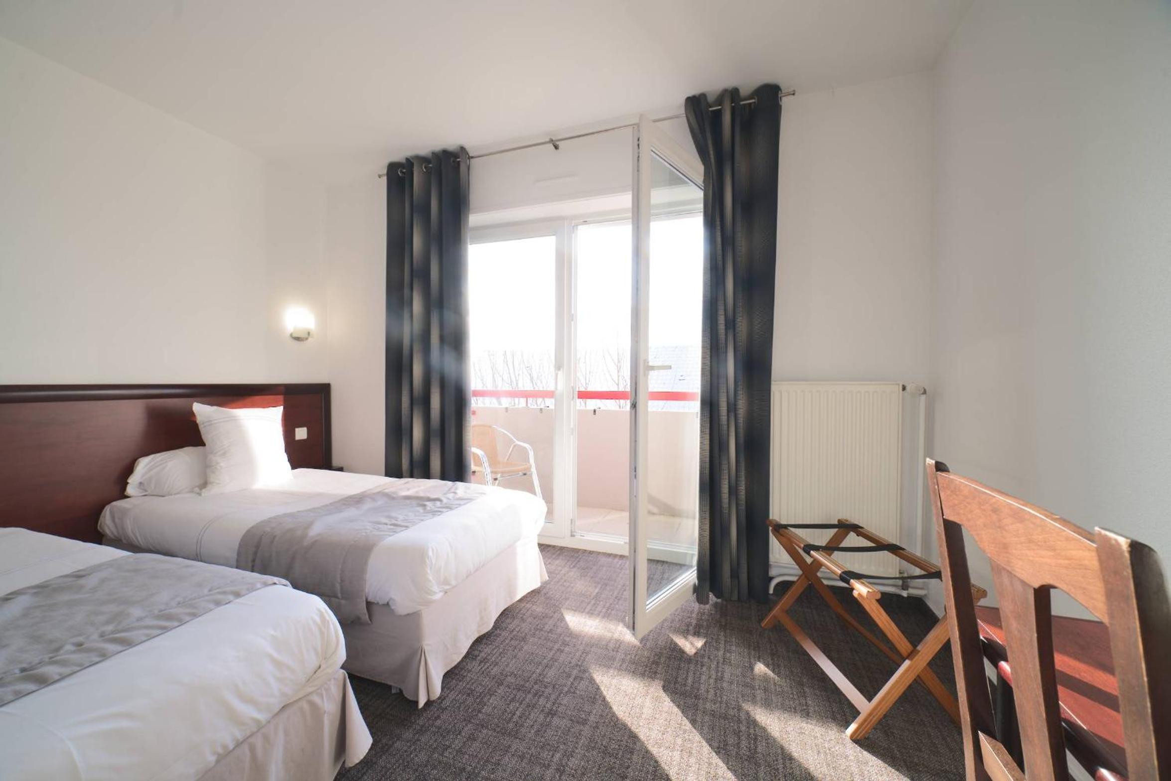 Twin Room - Photo 2