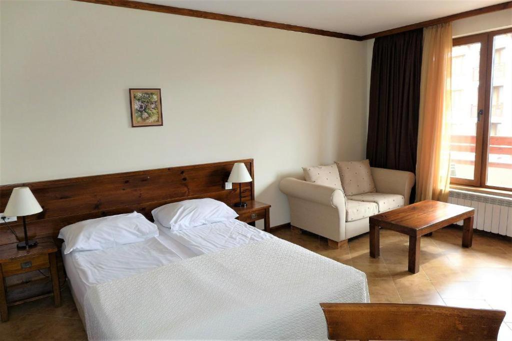 One-Bedroom Apartment - Photo 10