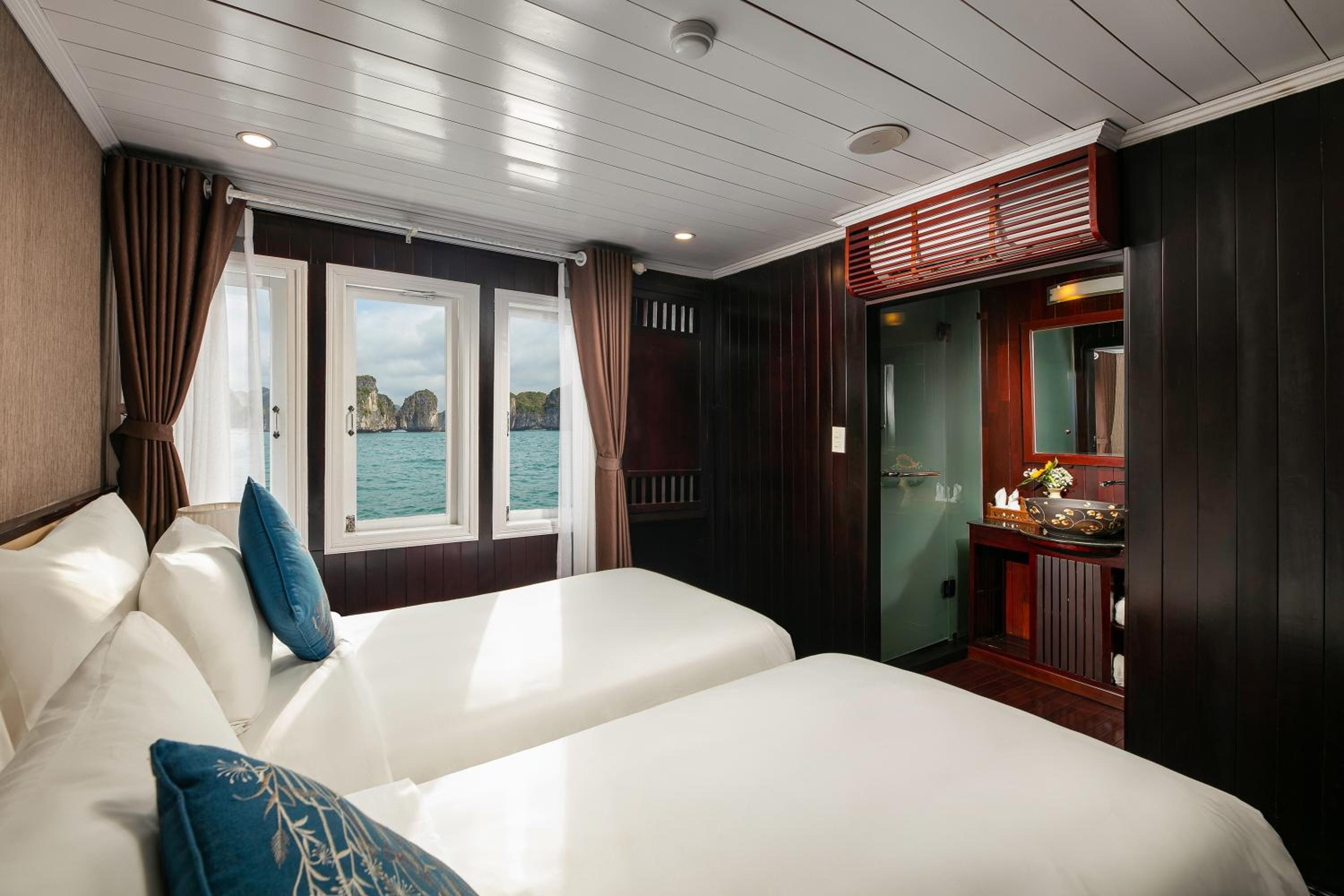 Deluxe Double Room with Sea View photo 1