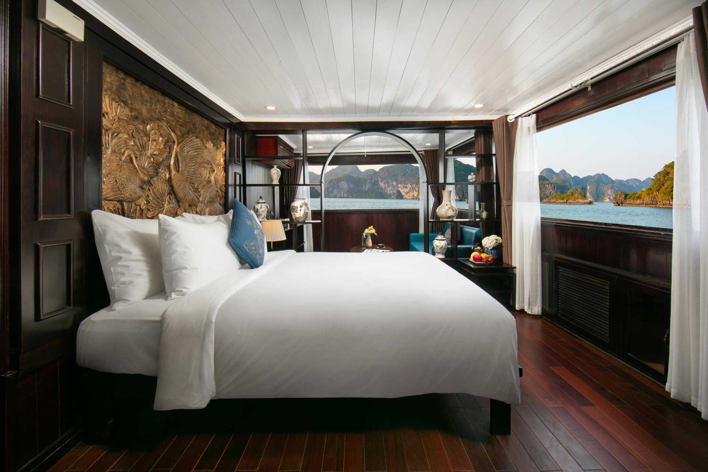 King Suite with Ocean View photo 1