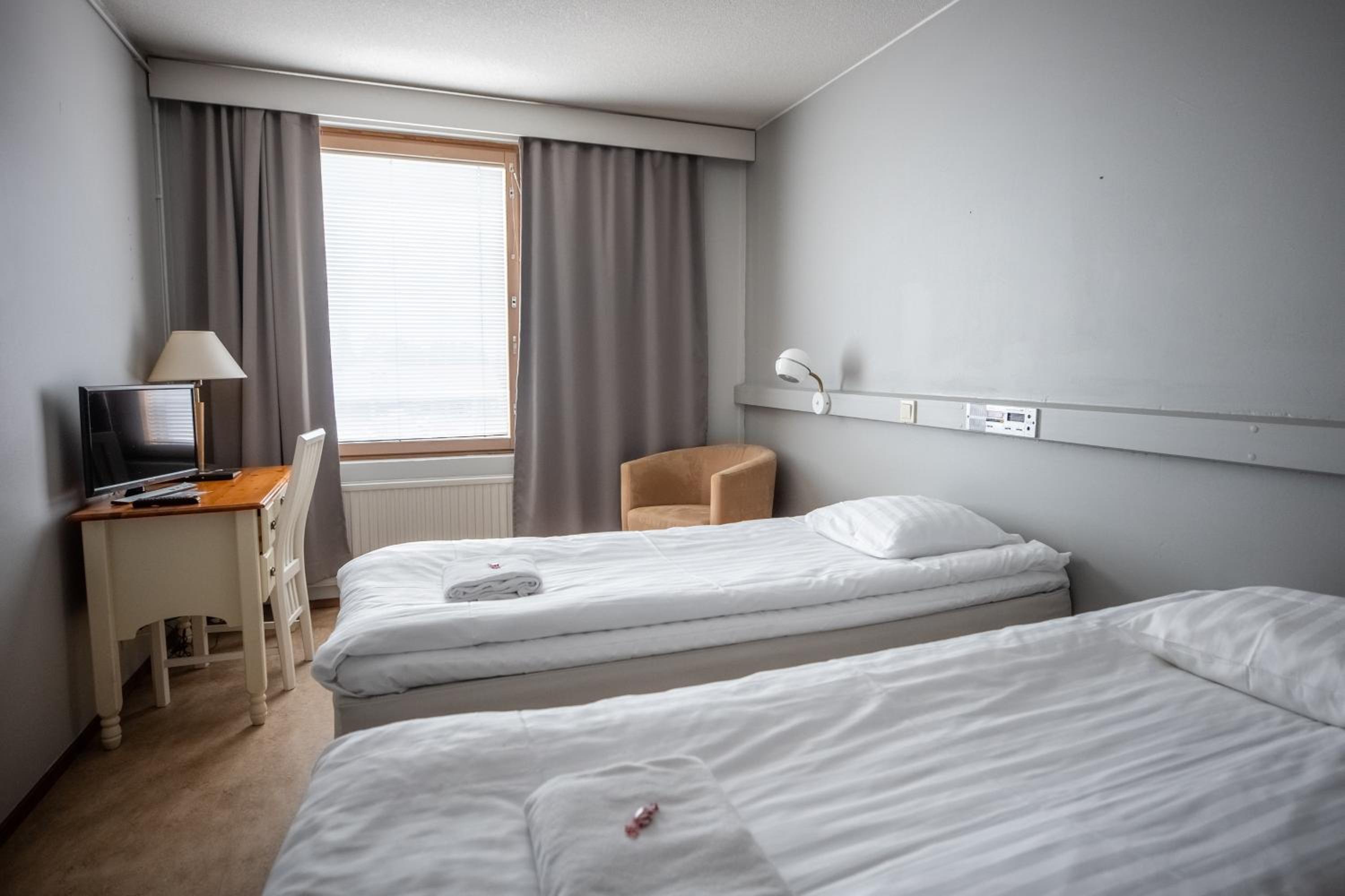 Twin Room - Photo 6