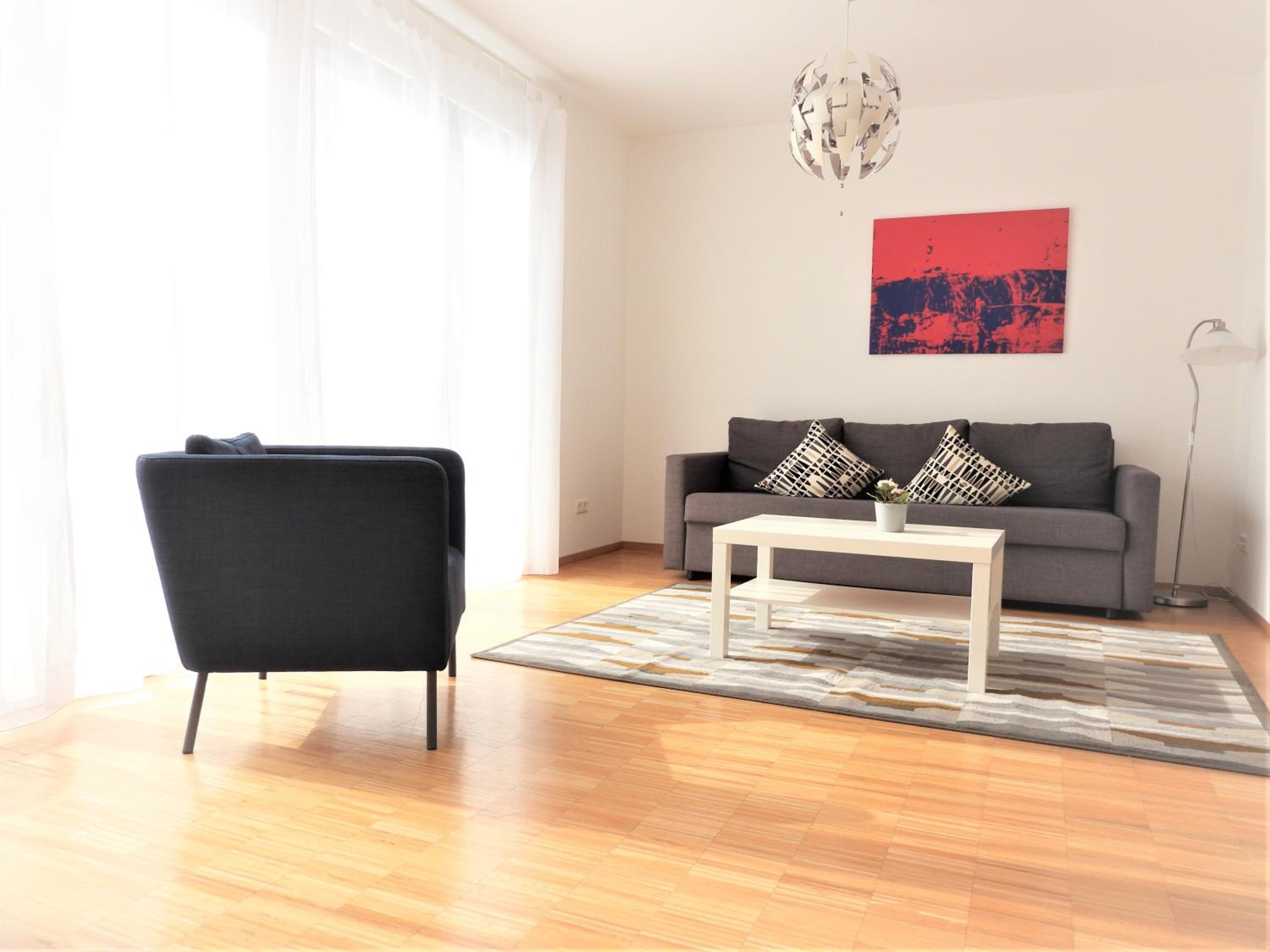 One-Bedroom Apartment F5