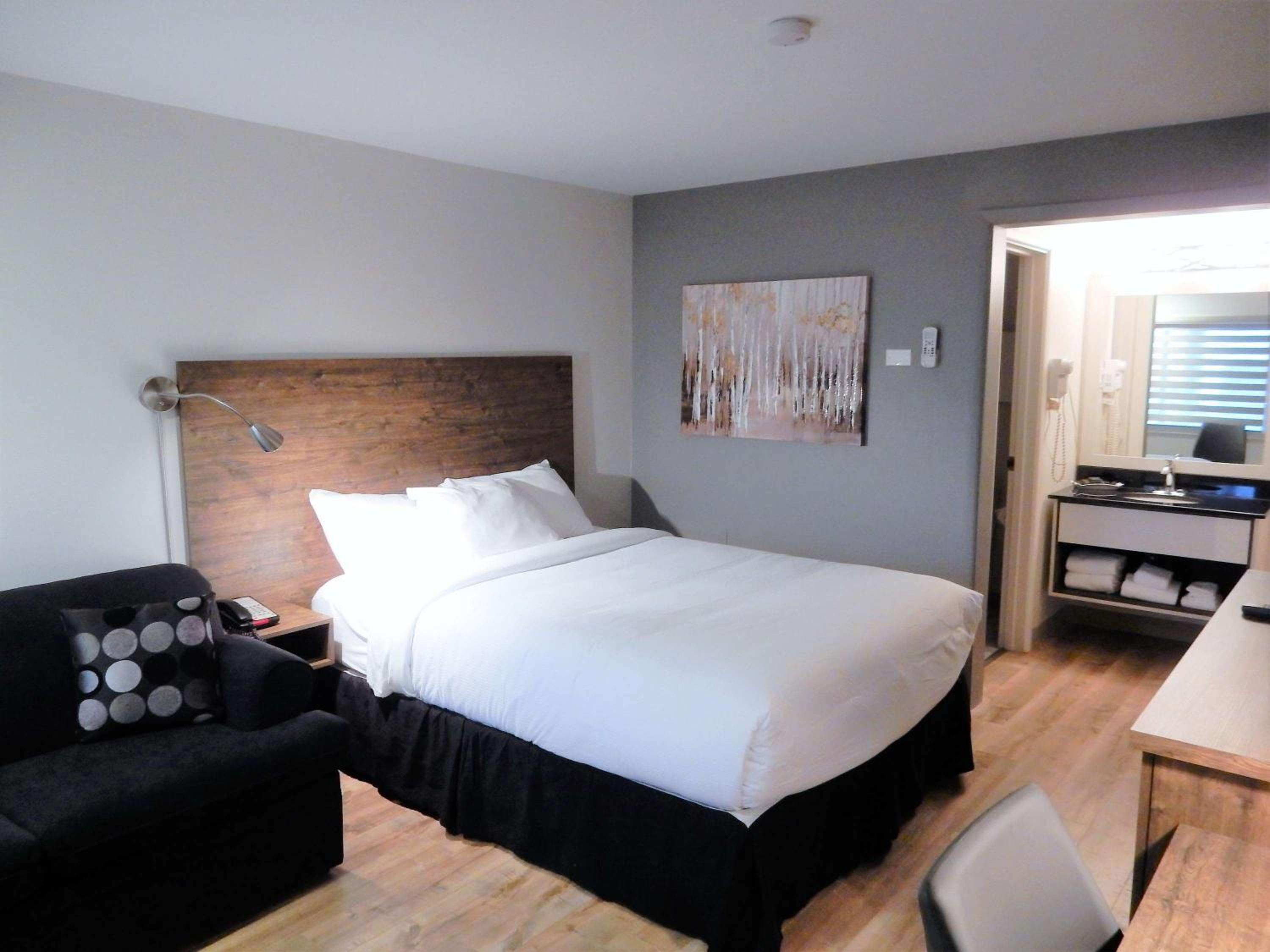 Queen Room