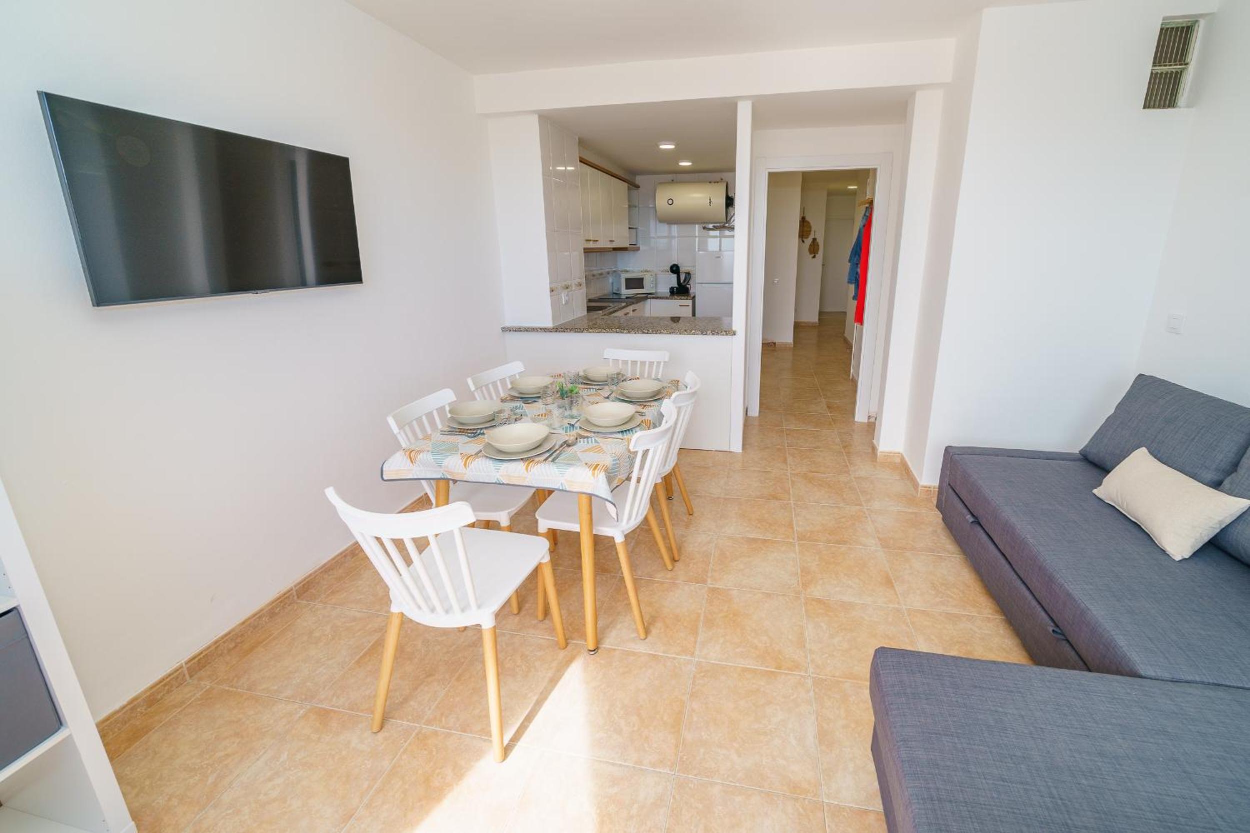 Two-Bedroom Apartment (4-6 Adults) photo 3