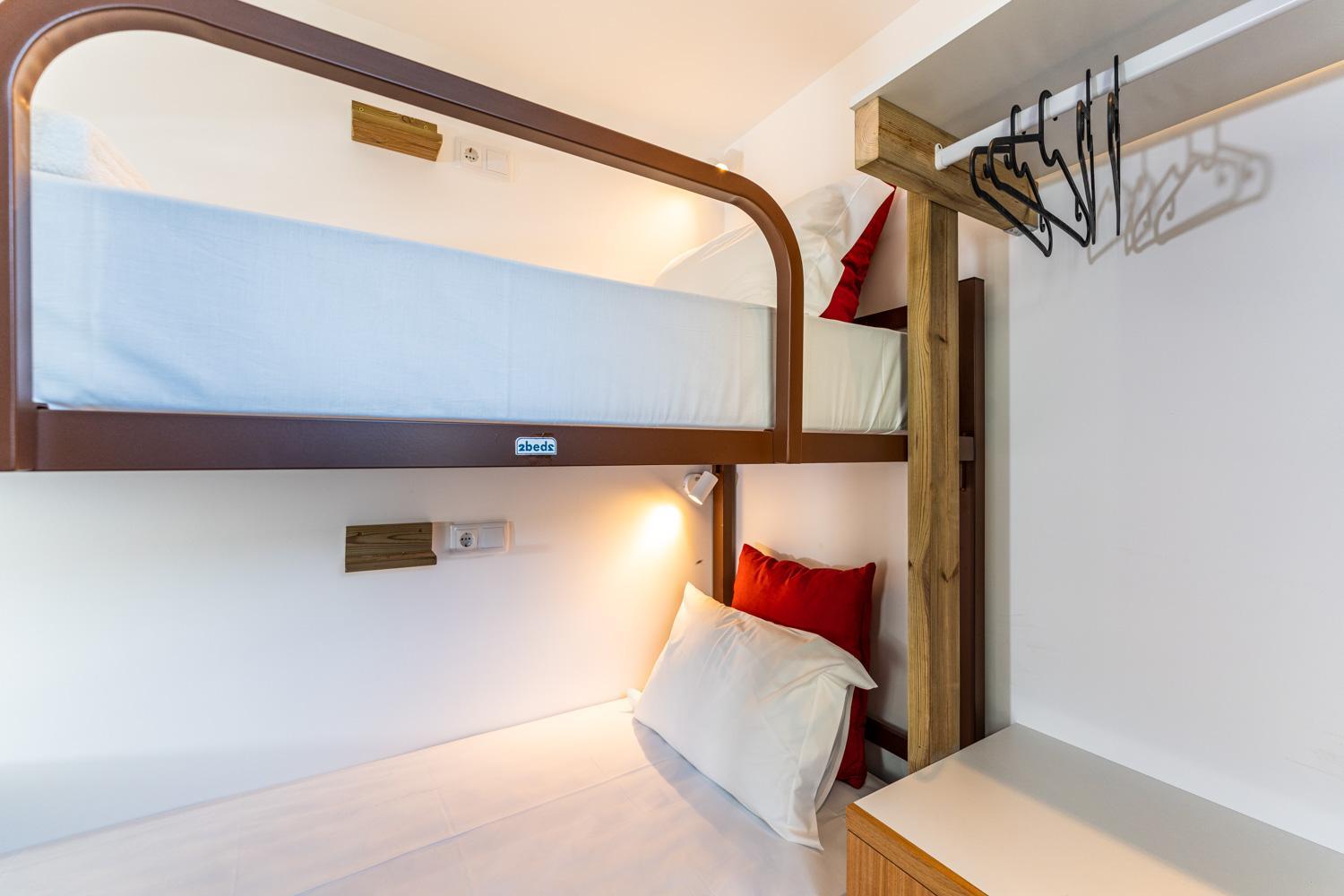 Double or Twin Room with Private Bathroom photo 3