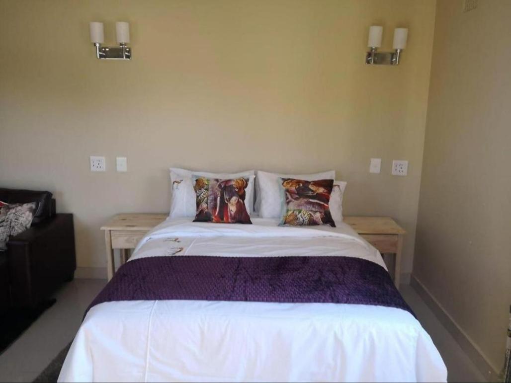 Executive King Room - Photo 8