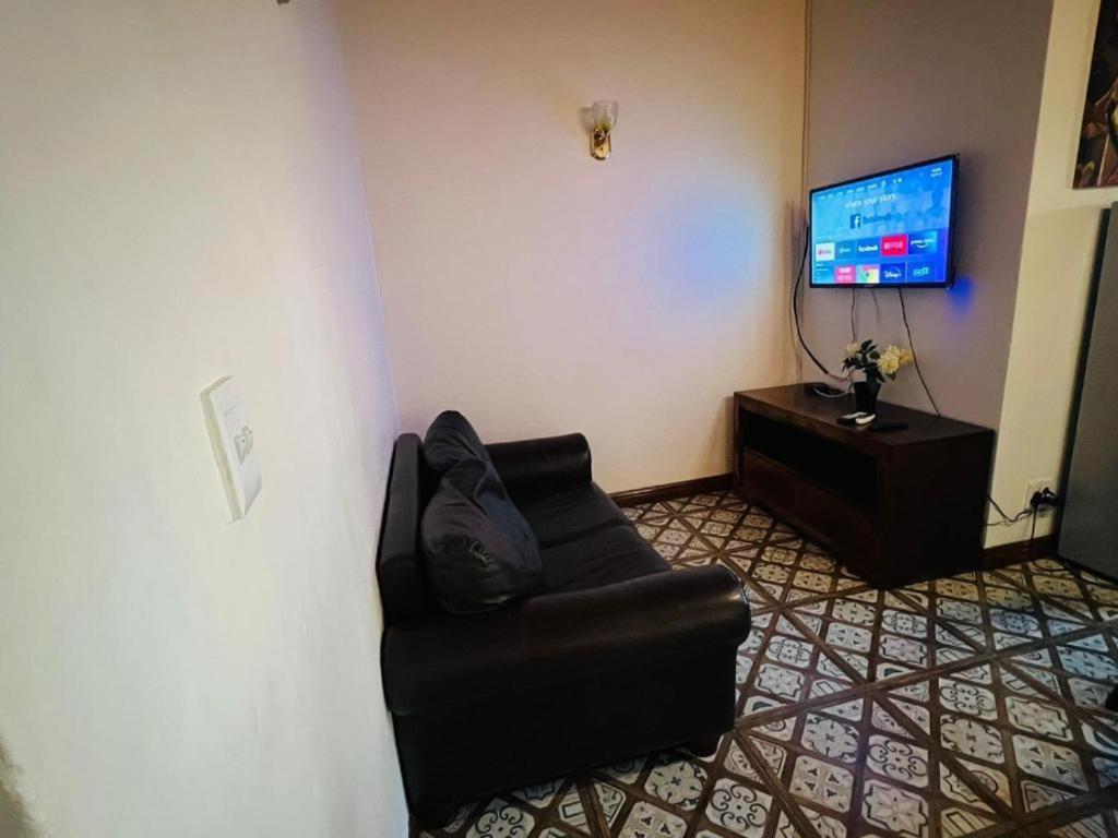 Two-Bedroom Apartment - Photo 2
