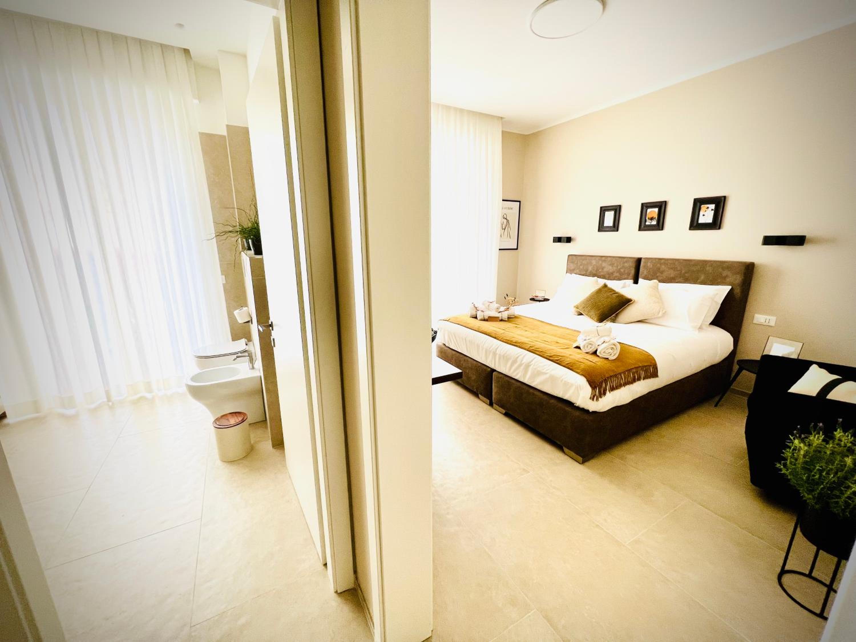 Deluxe Double or Twin Room with Balcony