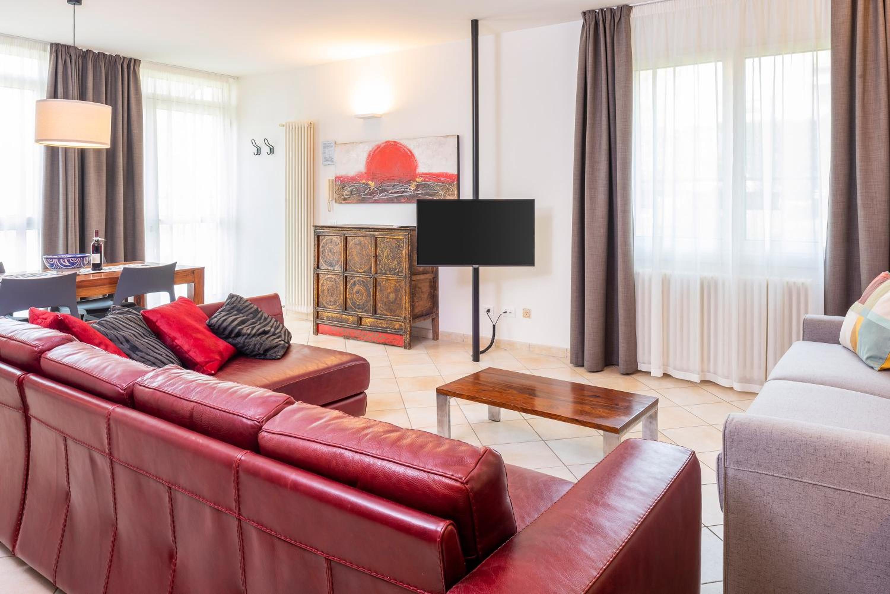 Two-Bedroom Apartment (6 Adults)