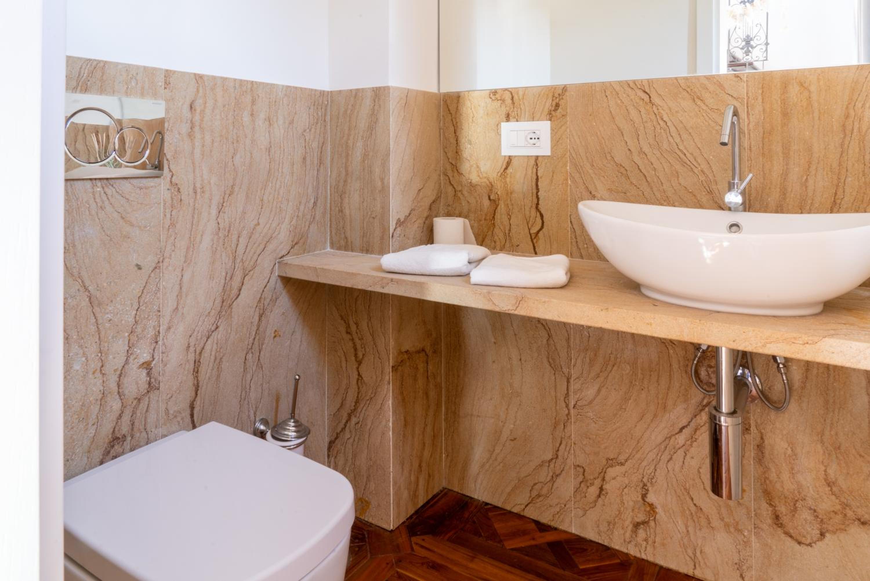 Junior Suite - Photo 31