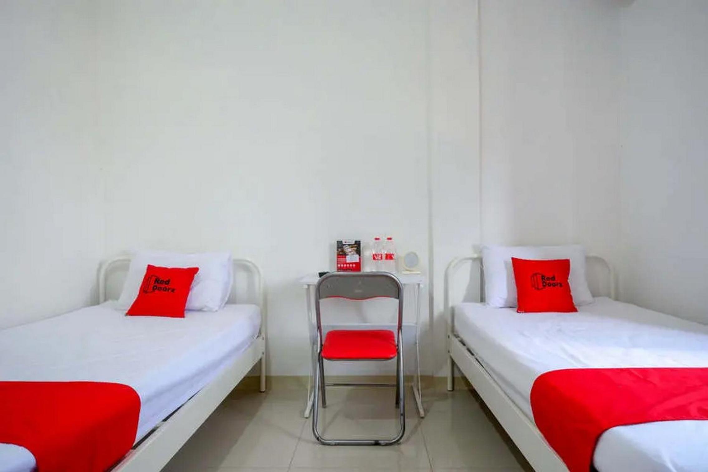 Twin Room - Photo 4