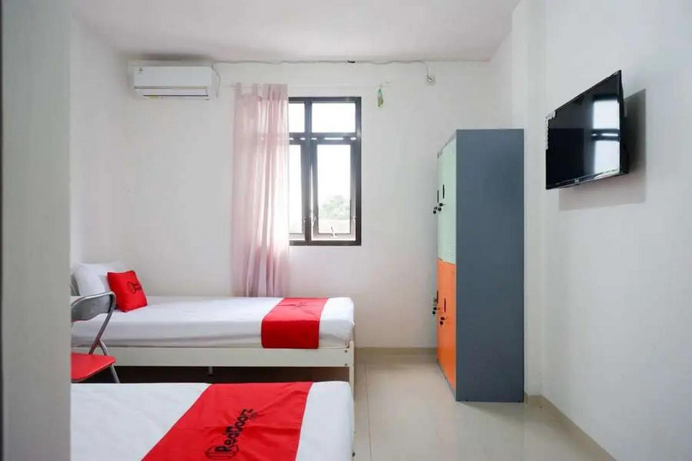 Twin Room - Photo 6