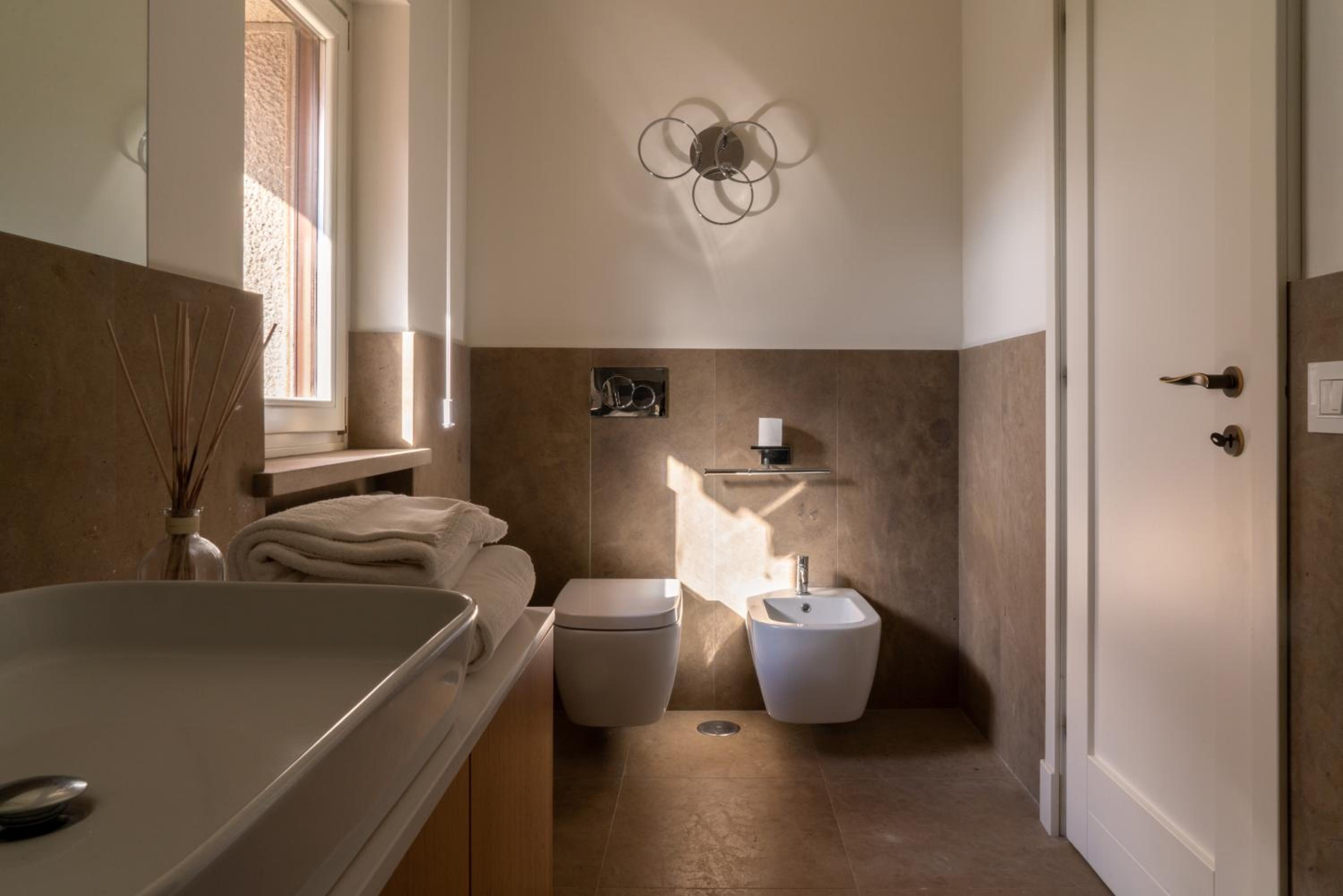 Premium Quadruple Room - Photo 12