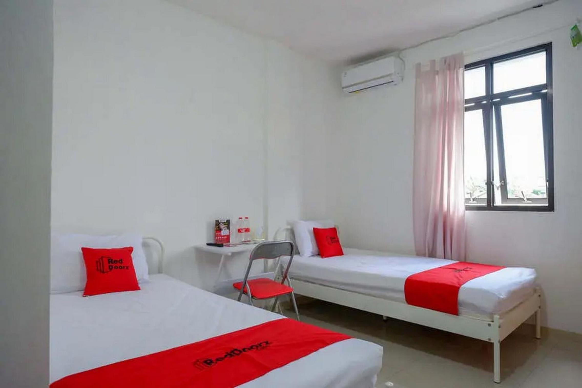 Twin Room - Photo 7