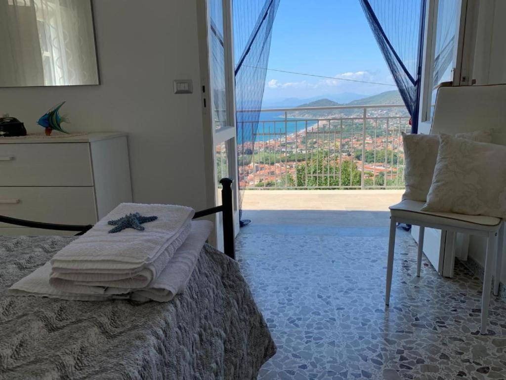 Double or Twin Room with Sea View photo 2