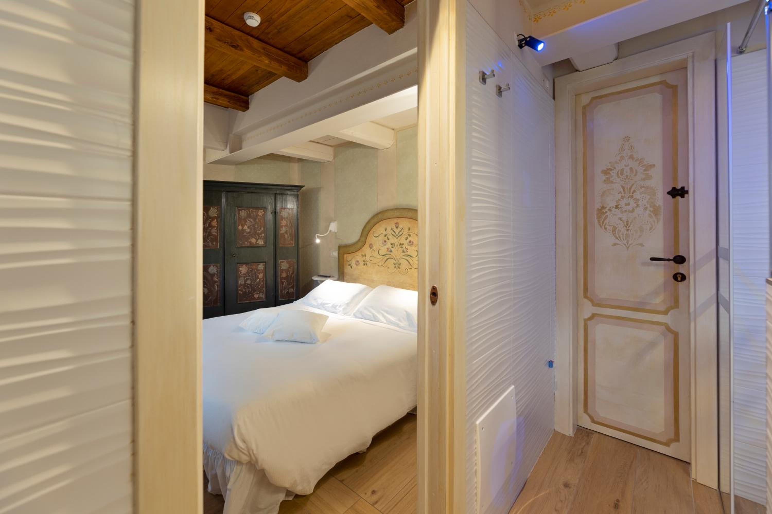 Economy Double or Twin Room - Photo 11
