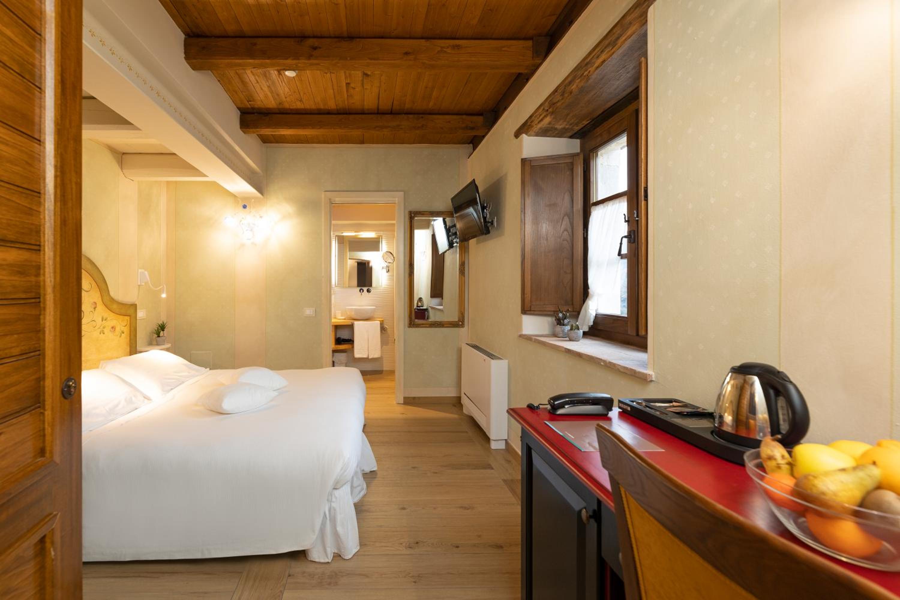 Economy Double or Twin Room - Photo 8