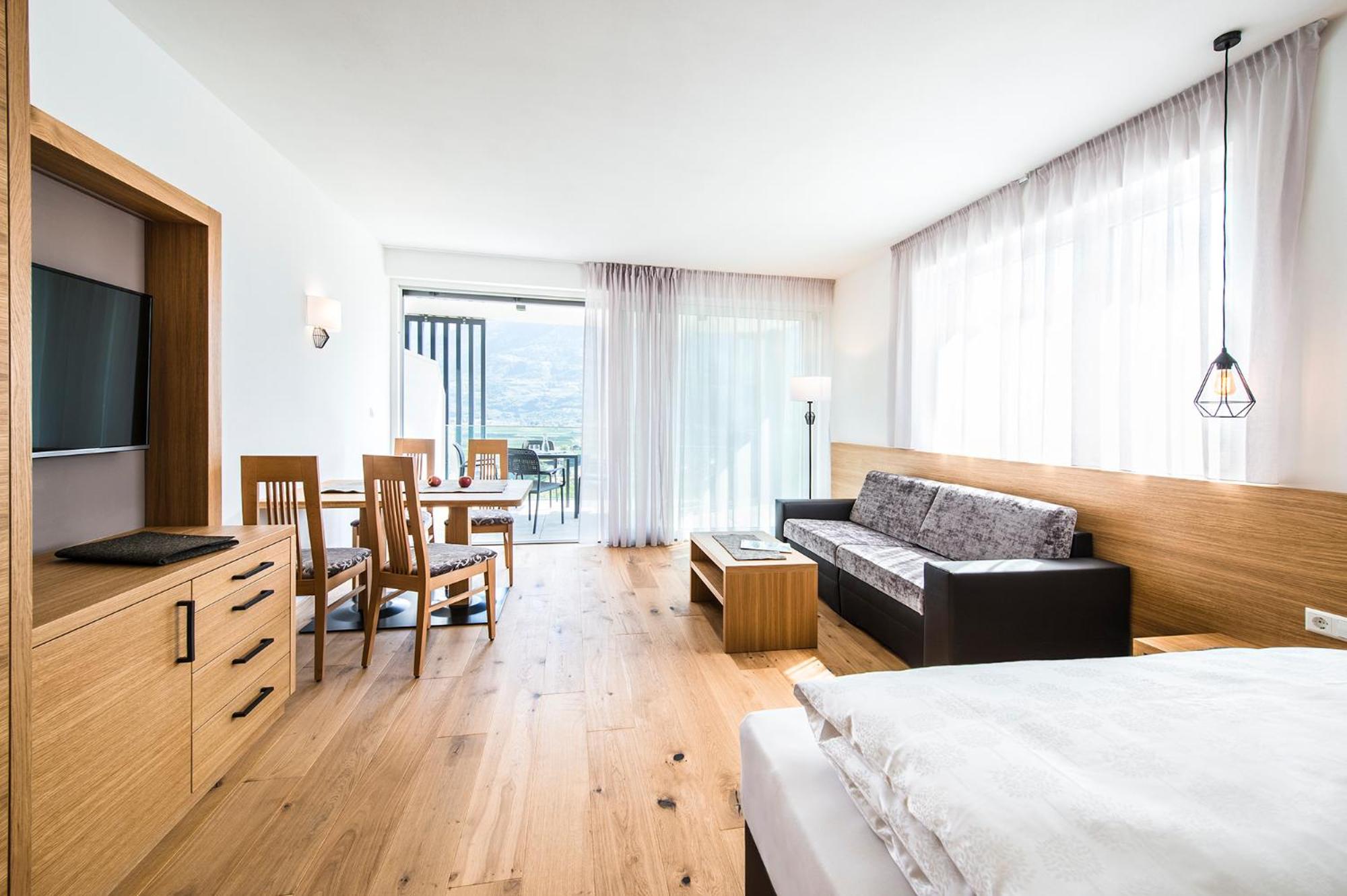 Deluxe Family Suite photo 3