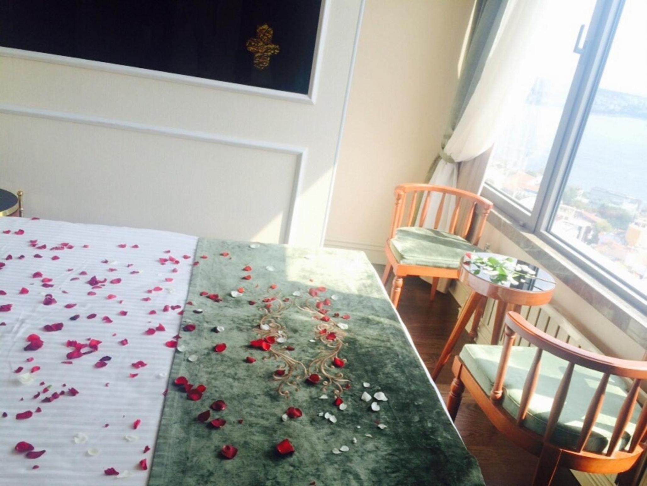Honeymoon Suite Packages photo 3