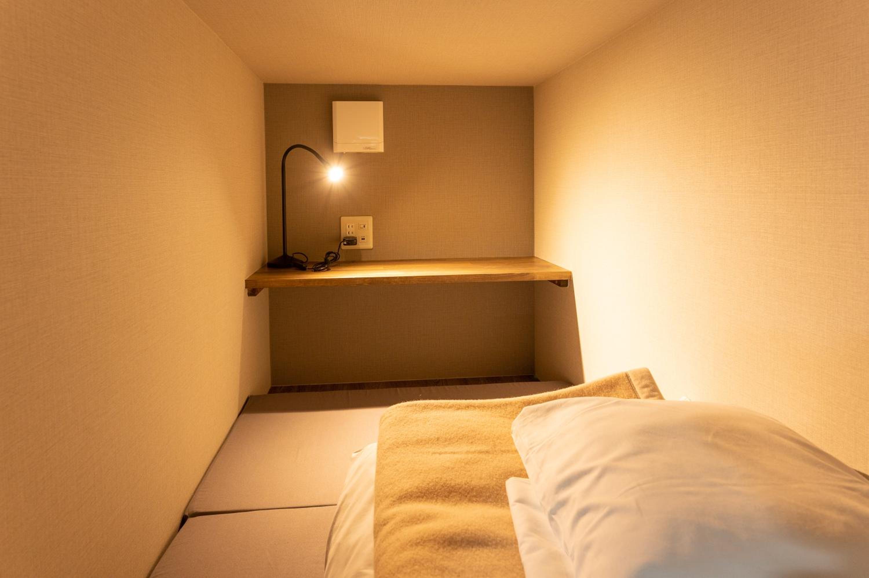 10-Bed Mixed Dormitory Room photo 1
